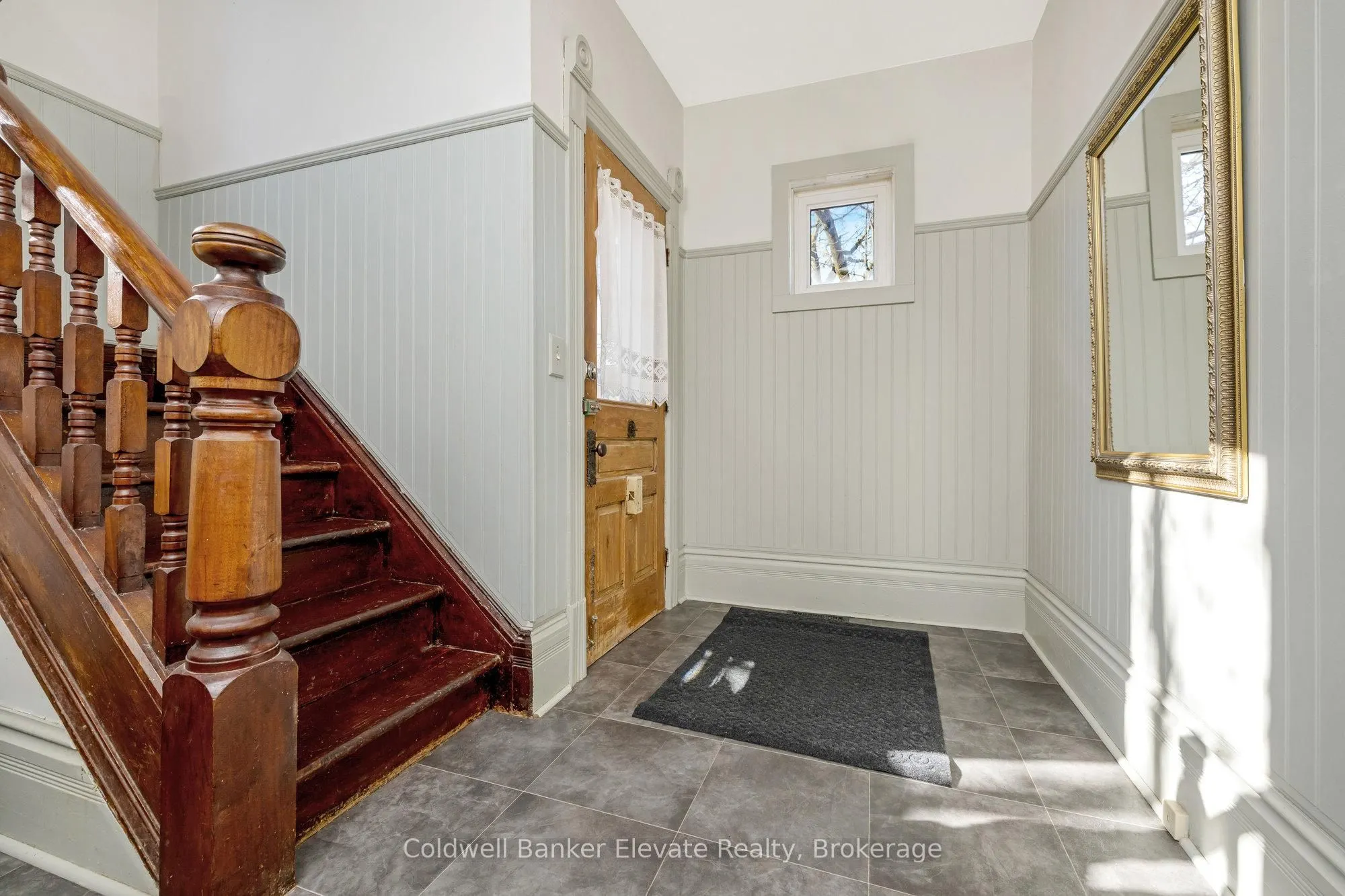 87 Trafalgar Road N