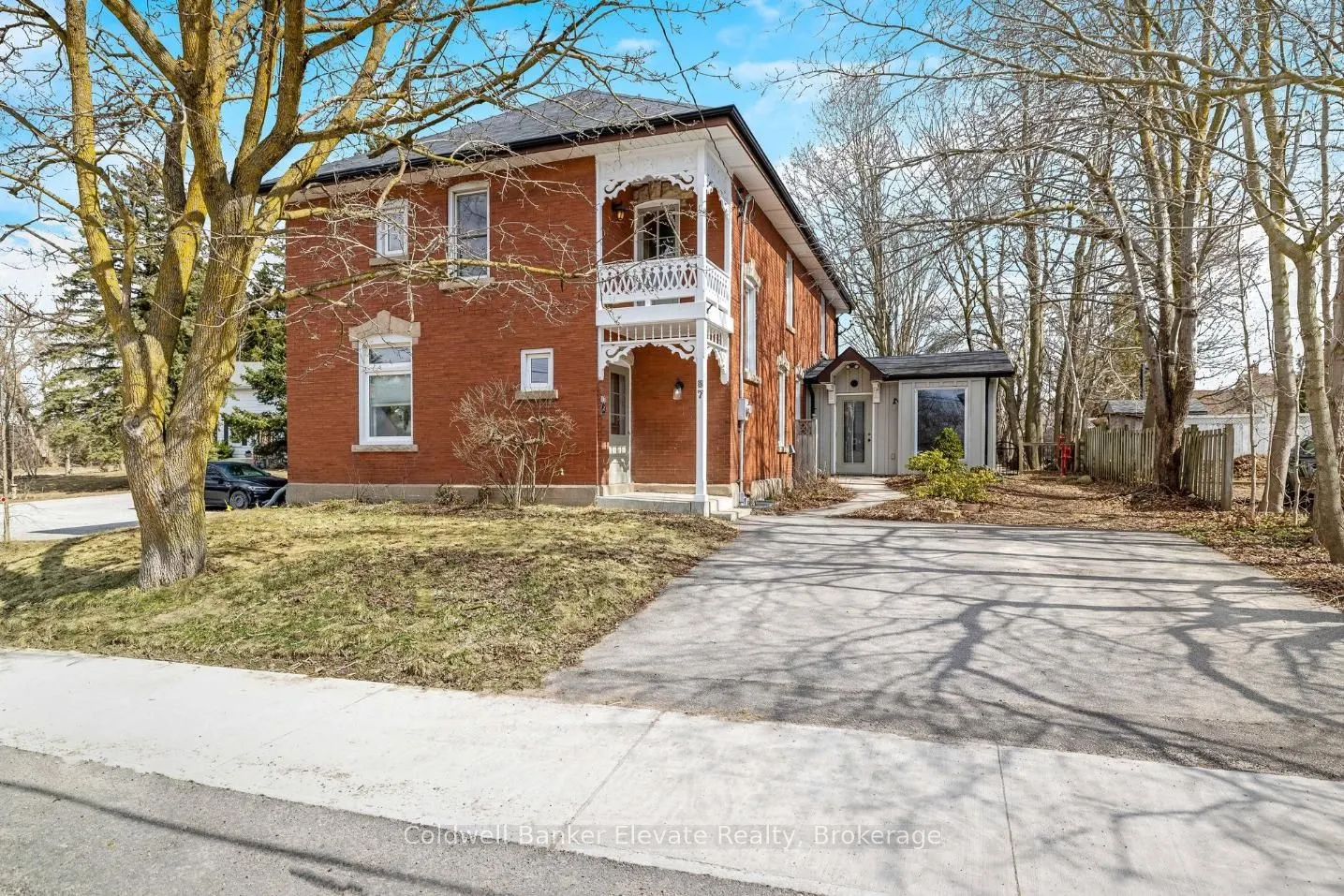 87 Trafalgar Road N