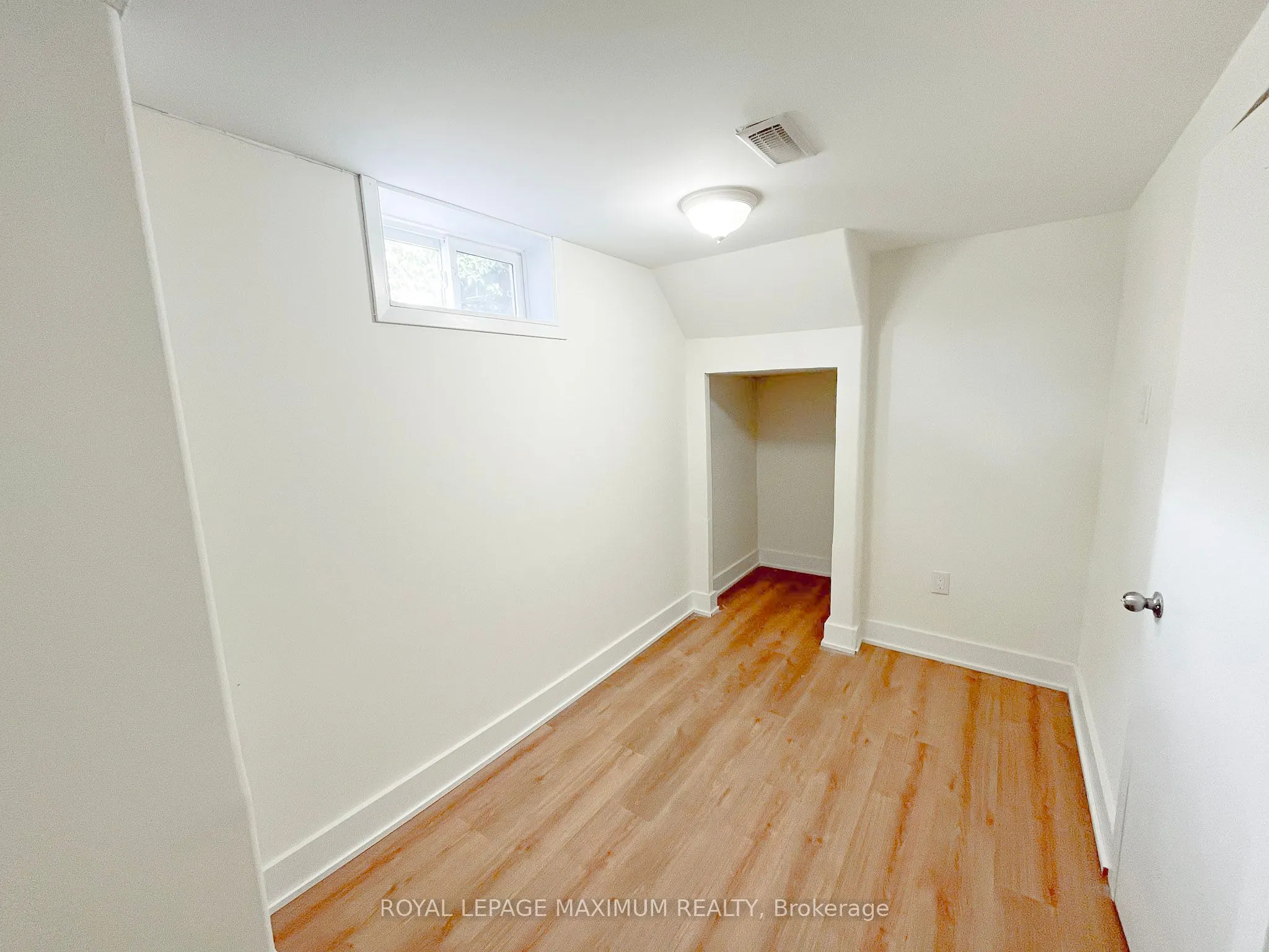 231 A Cedarbrae Avenue