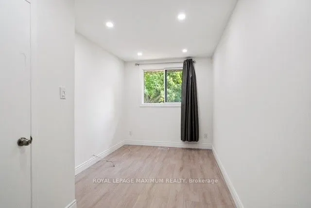 231 A Cedarbrae Avenue