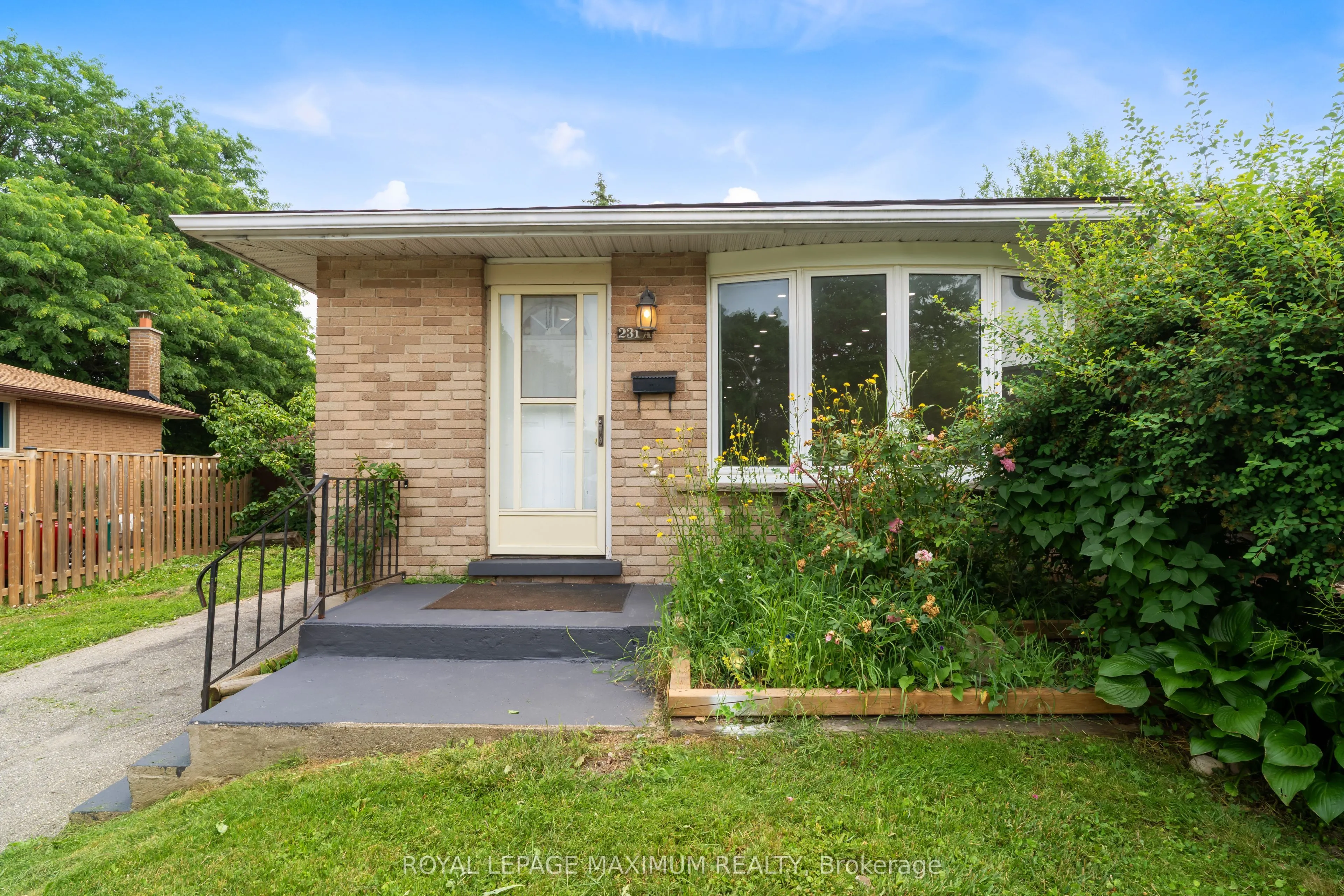 231 A Cedarbrae Avenue