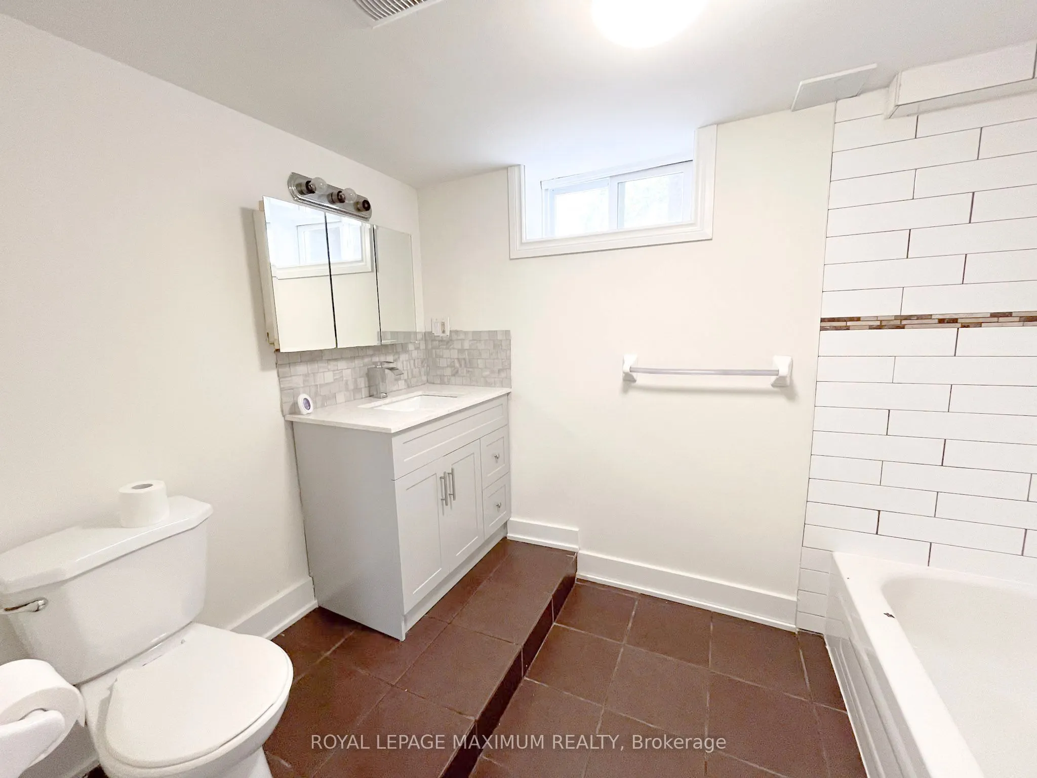 231 A Cedarbrae Avenue