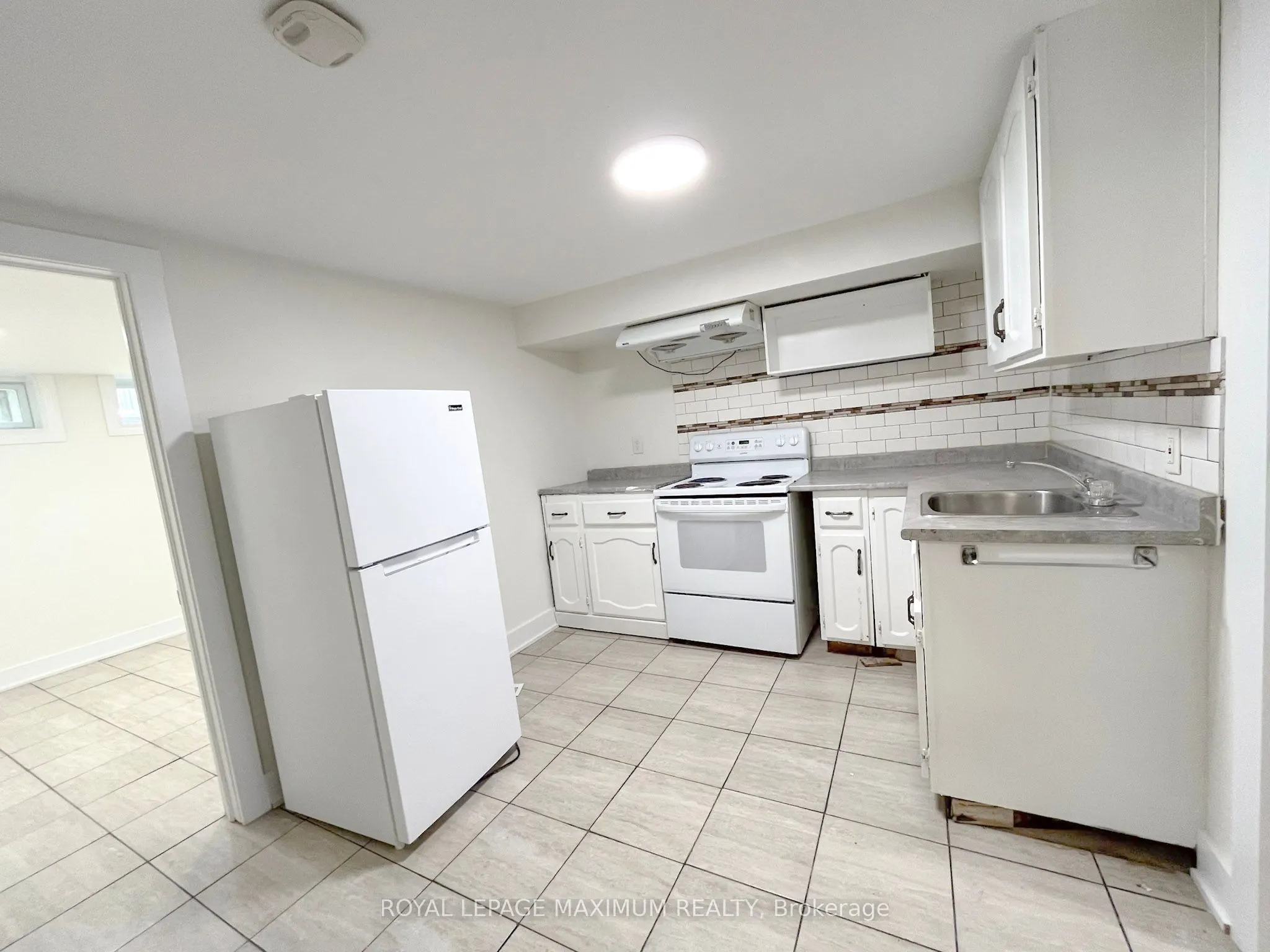 231 A Cedarbrae Avenue