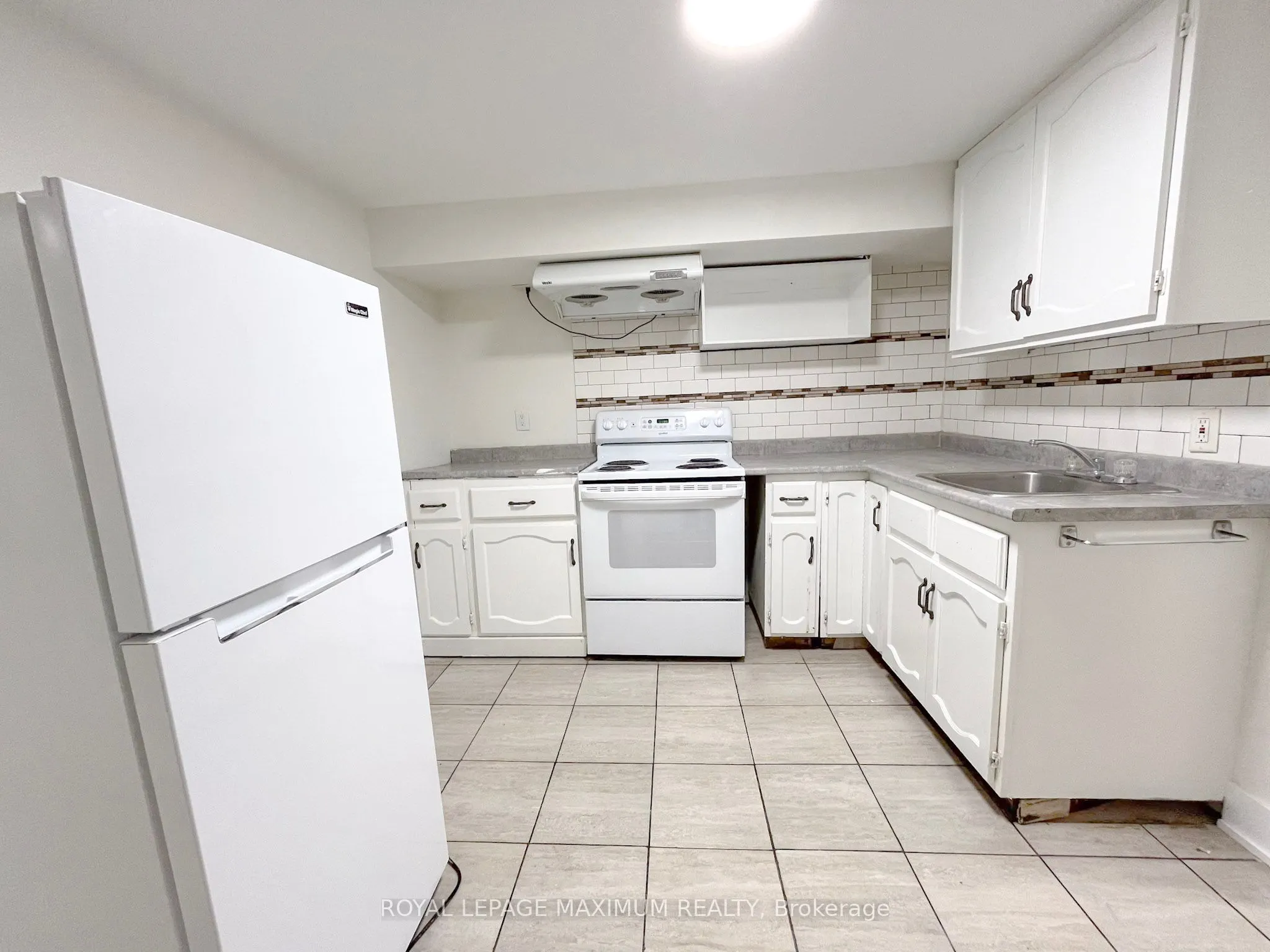 231 A Cedarbrae Avenue