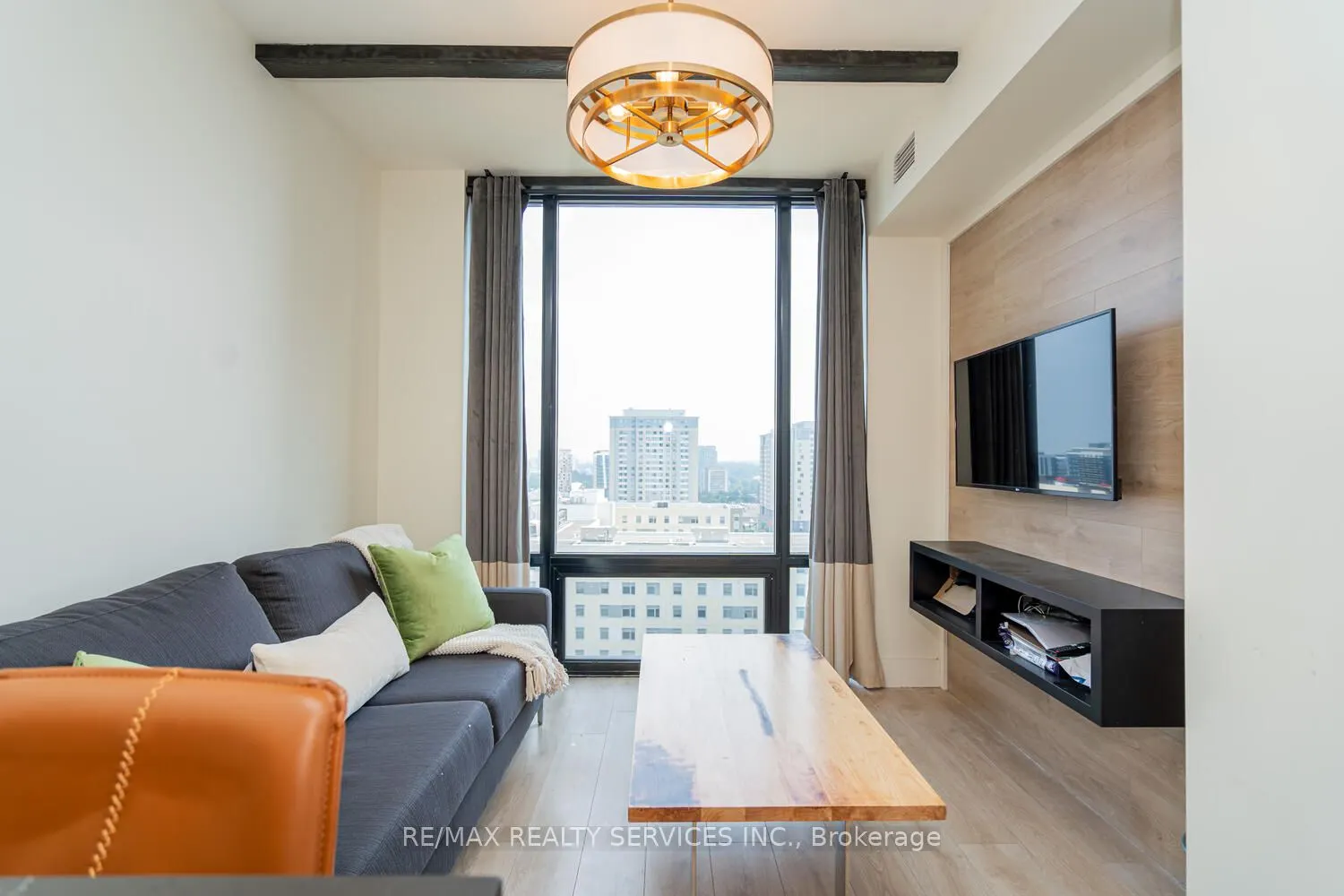 145 Columbia Street, #1736