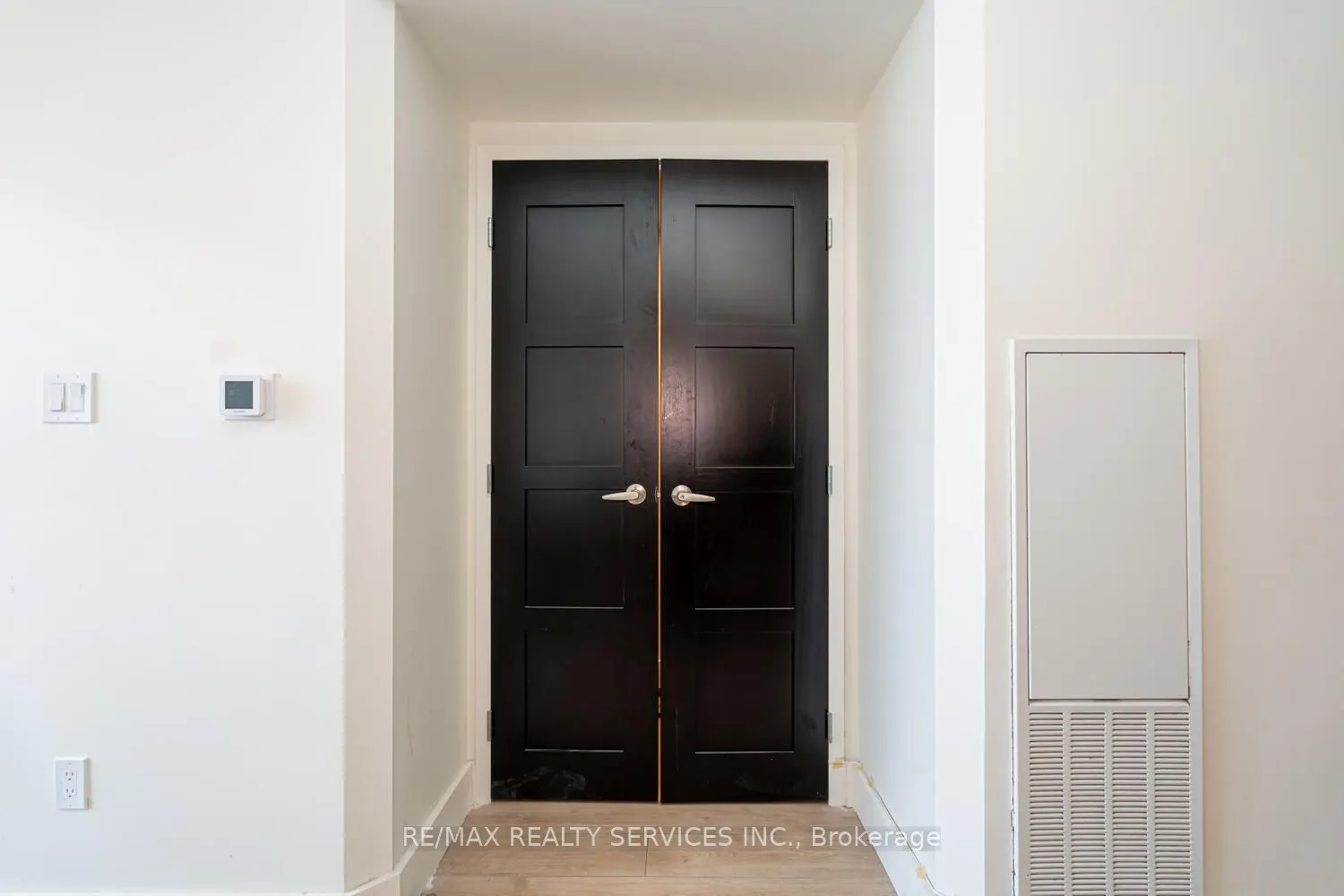 145 Columbia Street, #1736