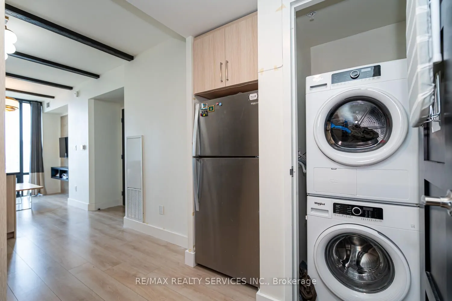 145 Columbia Street, #1736