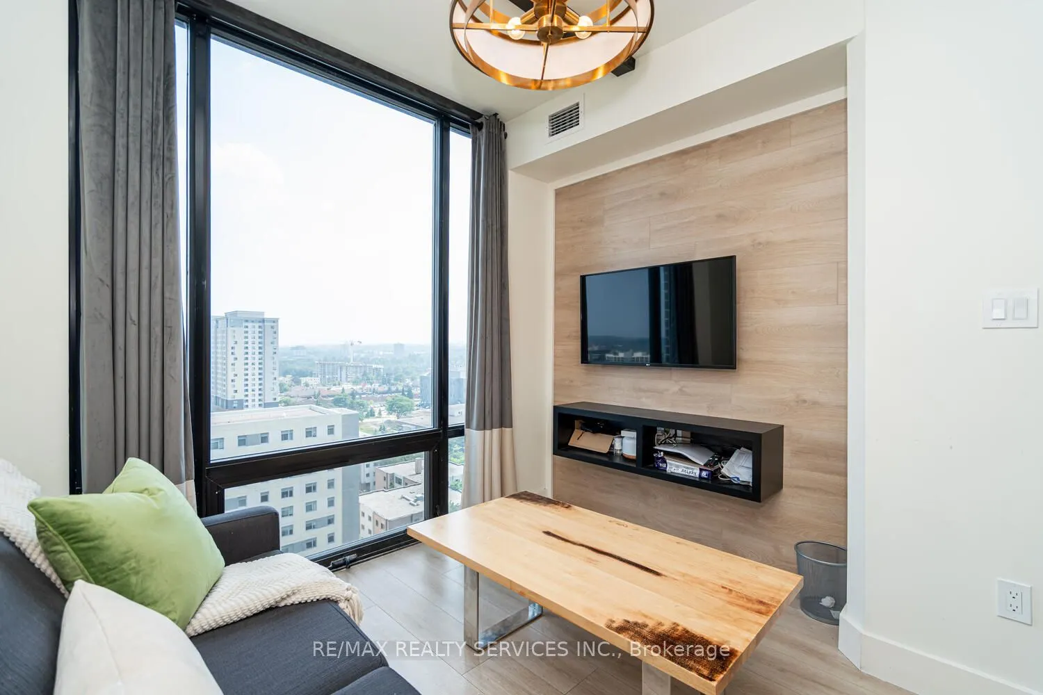 145 Columbia Street, #1736