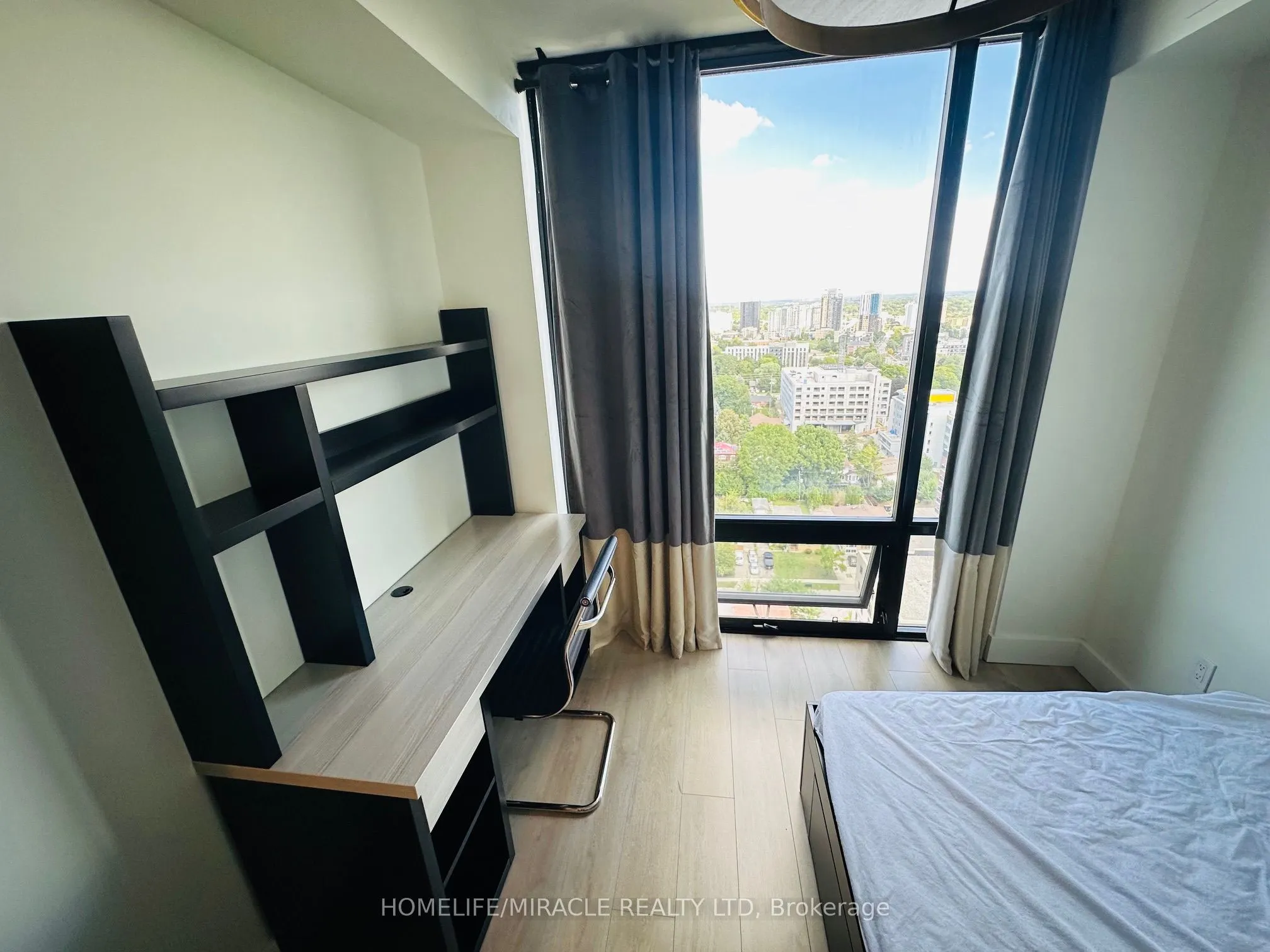 145 Columbia Street W, #2226
