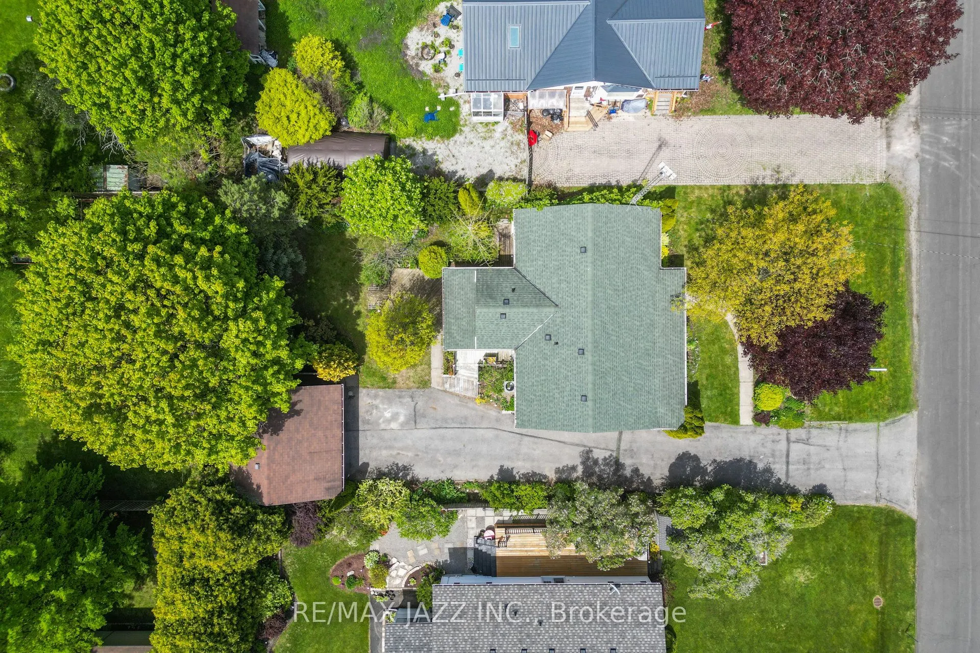 13 Springbrook Road