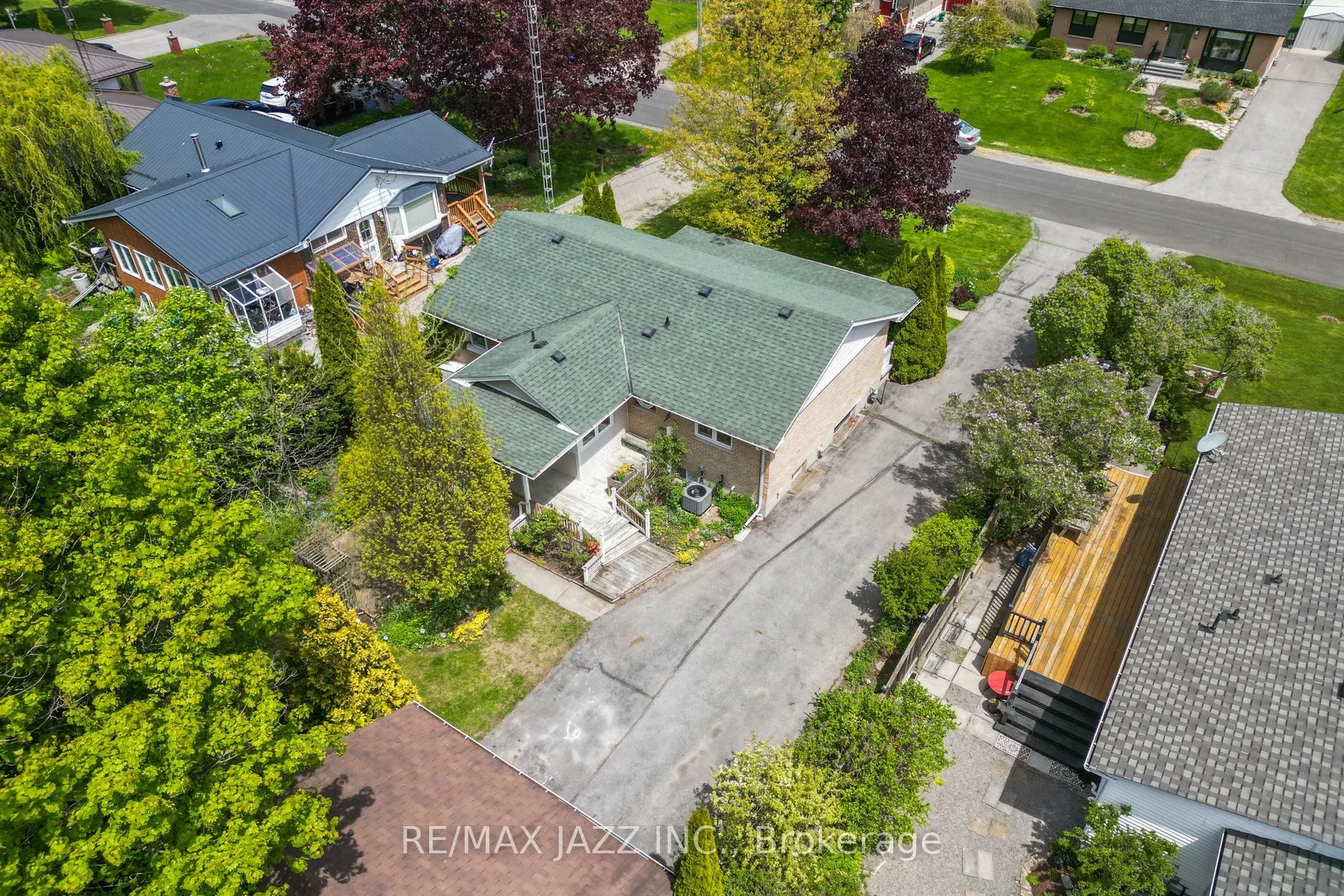 13 Springbrook Road