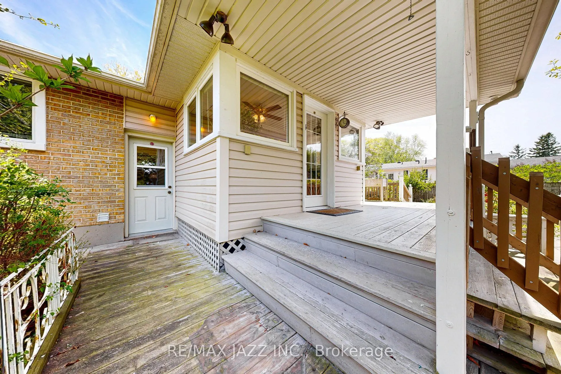 13 Springbrook Road