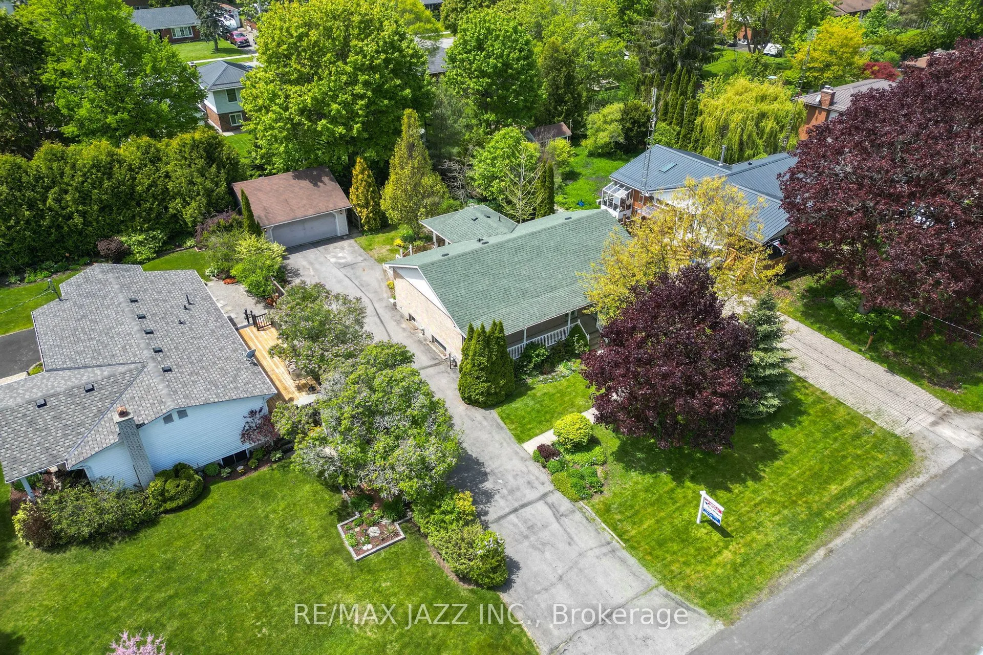 13 Springbrook Road