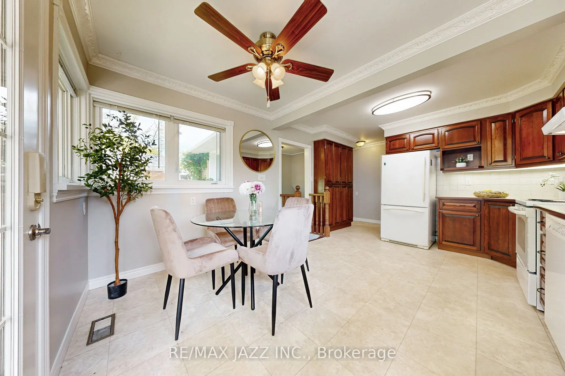 13 Springbrook Road