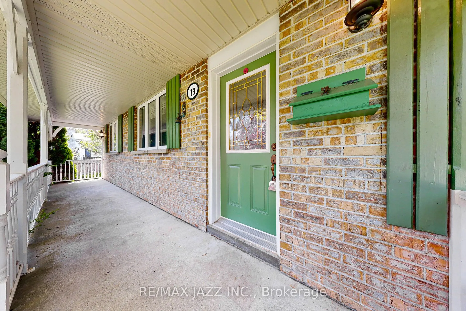 13 Springbrook Road