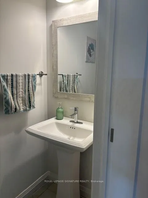 35 Midhurst Heights, #4