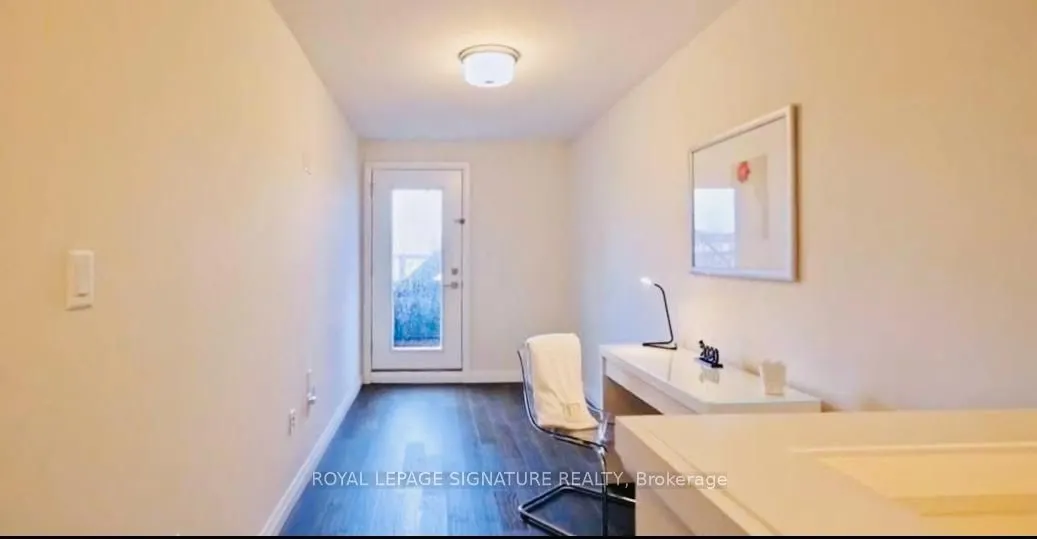 35 Midhurst Heights, #4