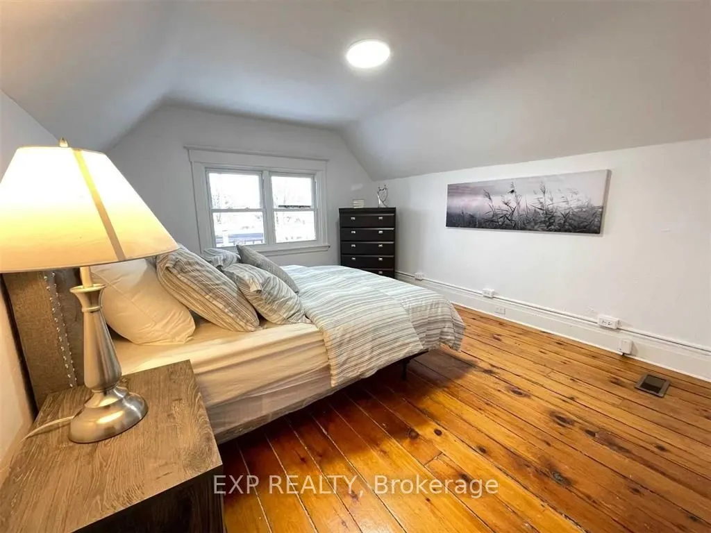 229 Locke Street S