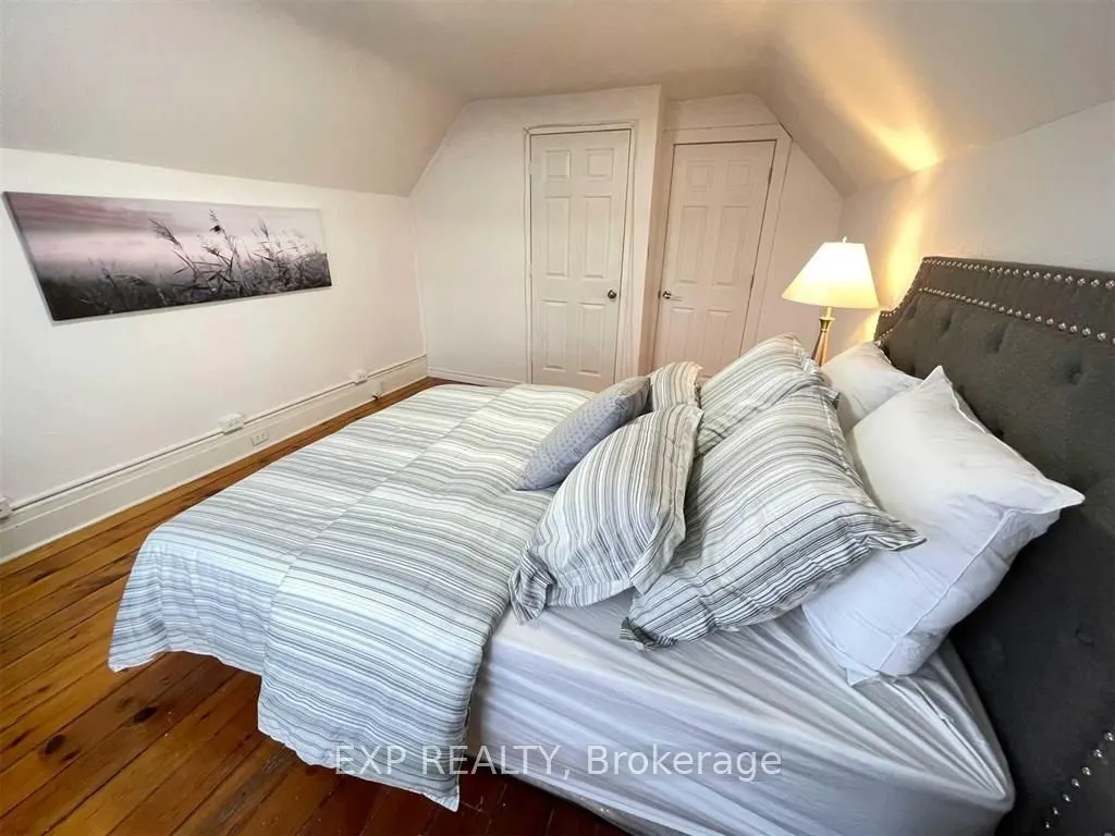 229 Locke Street S