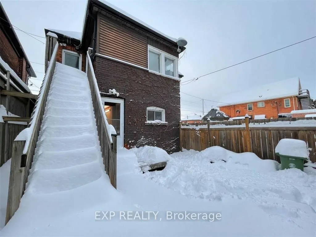 229 Locke Street S