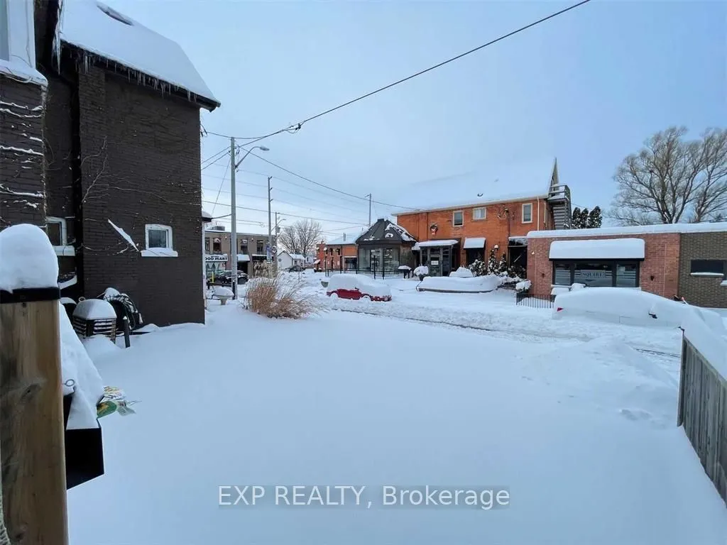 229 Locke Street S