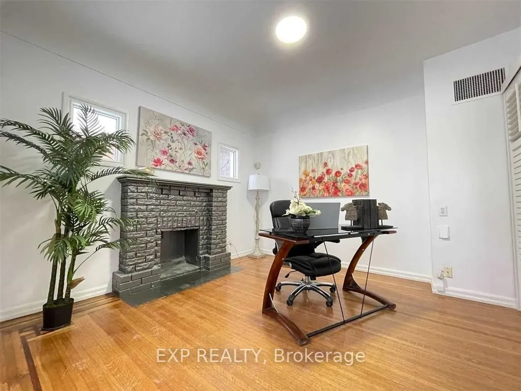 229 Locke Street S