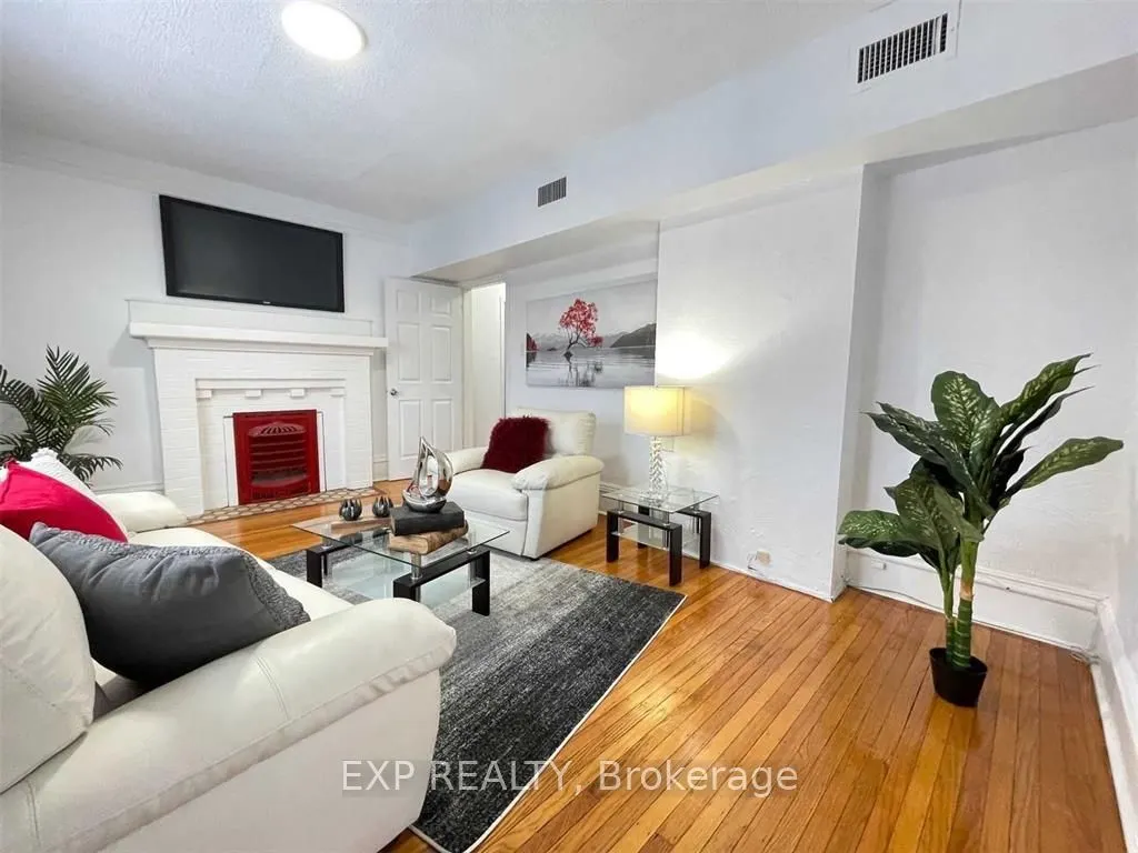 229 Locke Street S