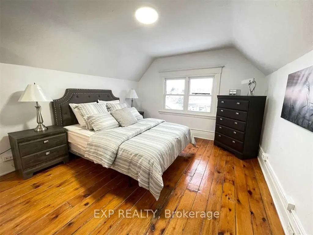 229 Locke Street S