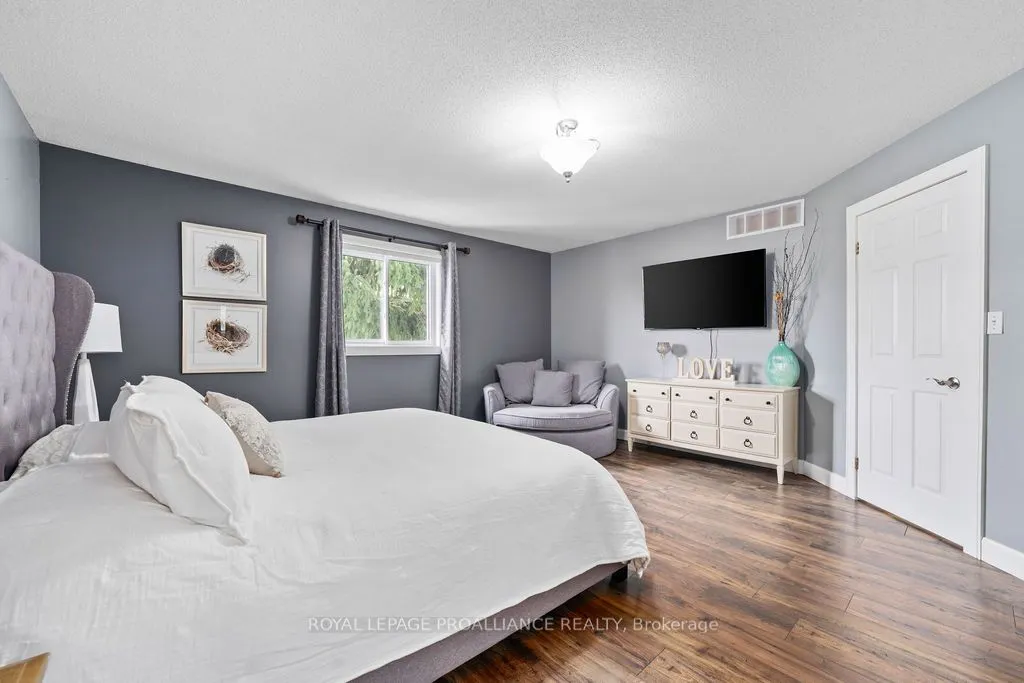 56 Sherwood Crescent