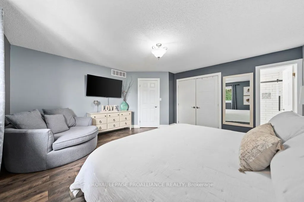 56 Sherwood Crescent