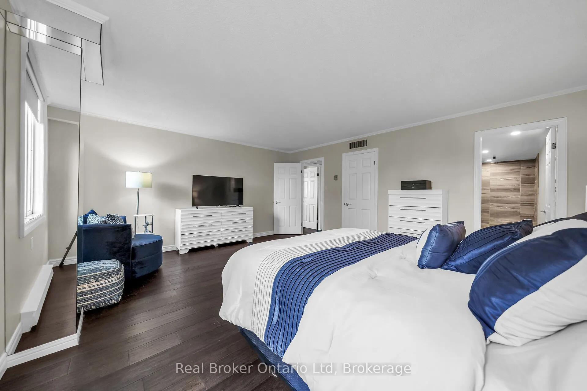 150 Wilson Street W, #314
