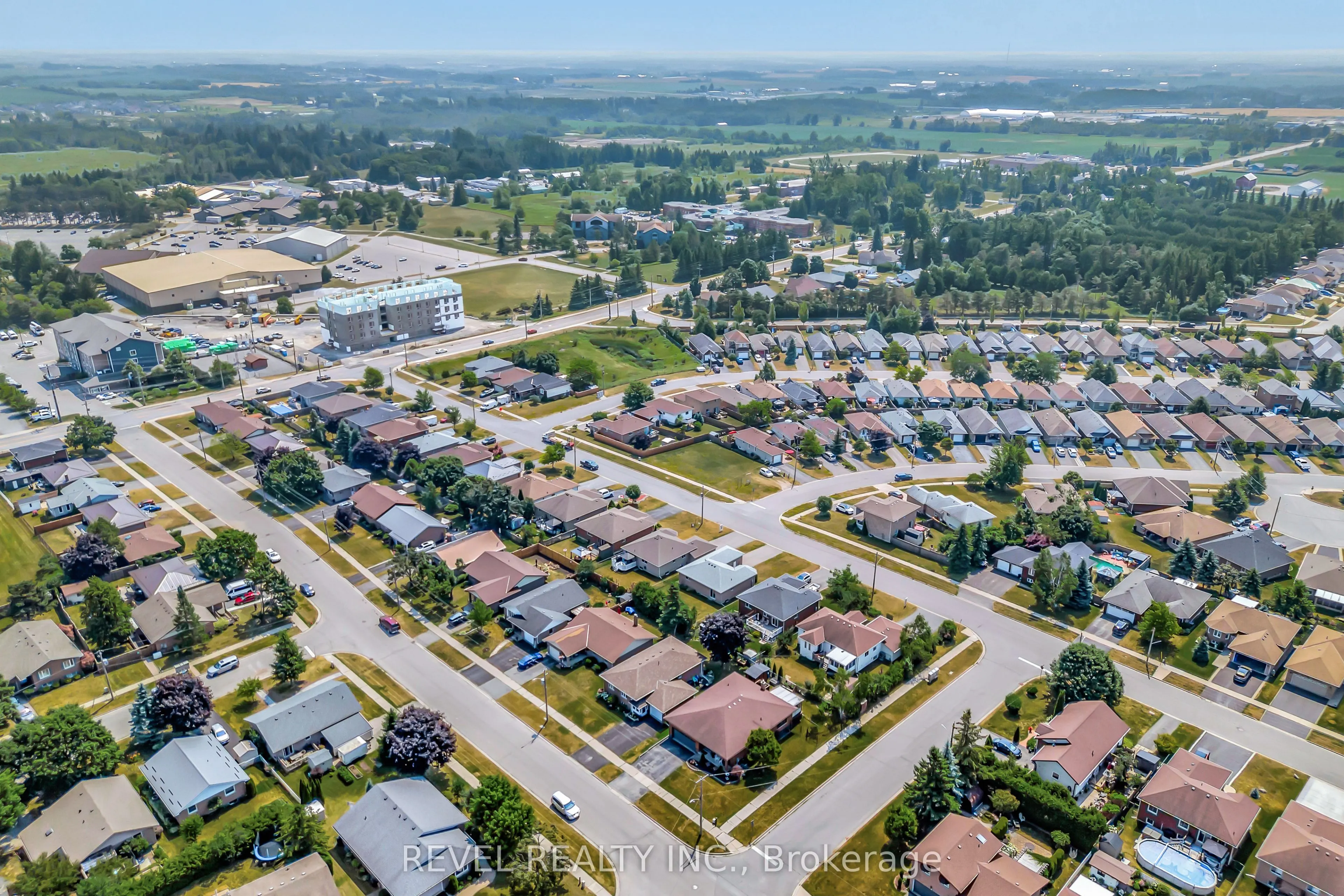 22 McGibbon Boulevard