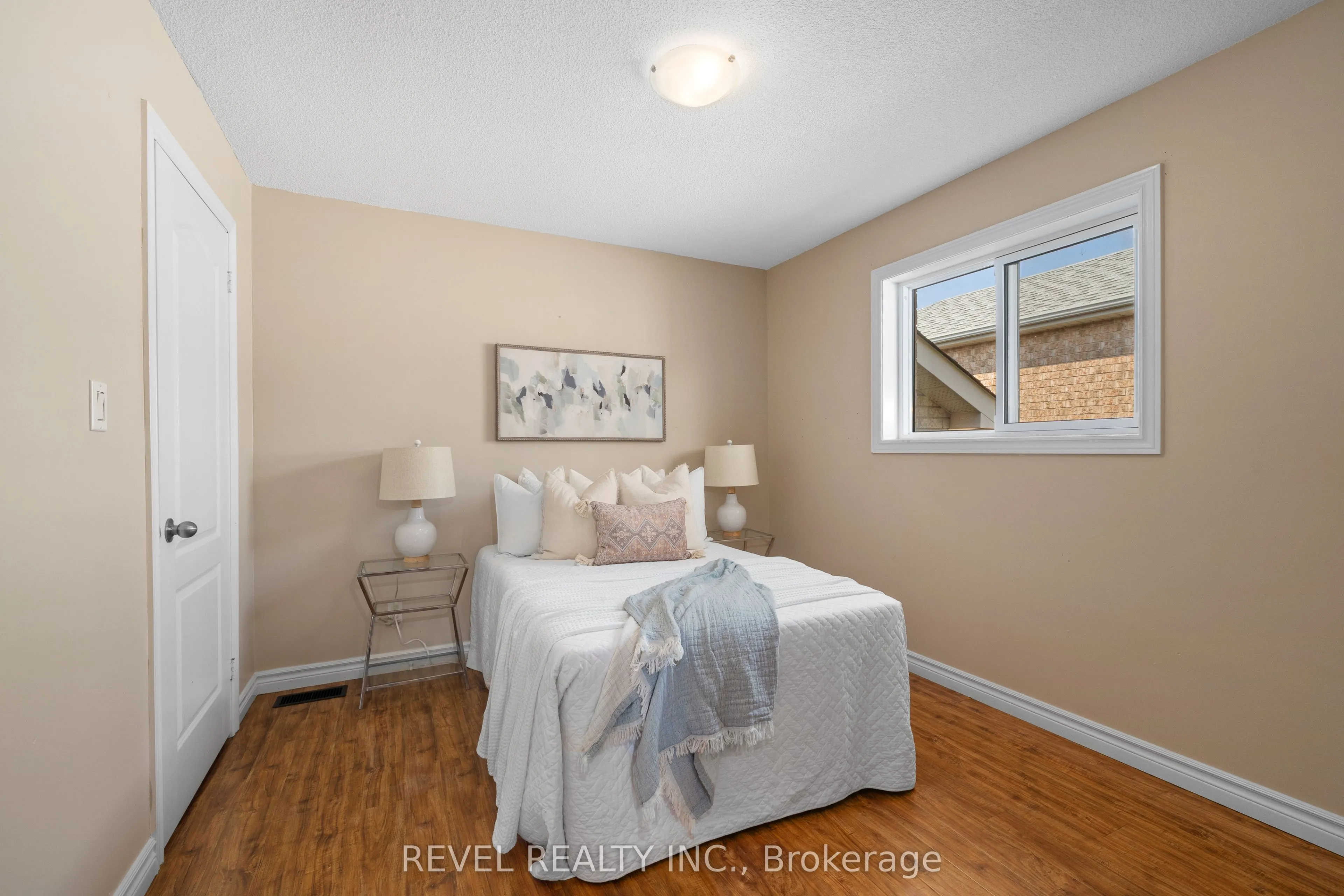 22 McGibbon Boulevard