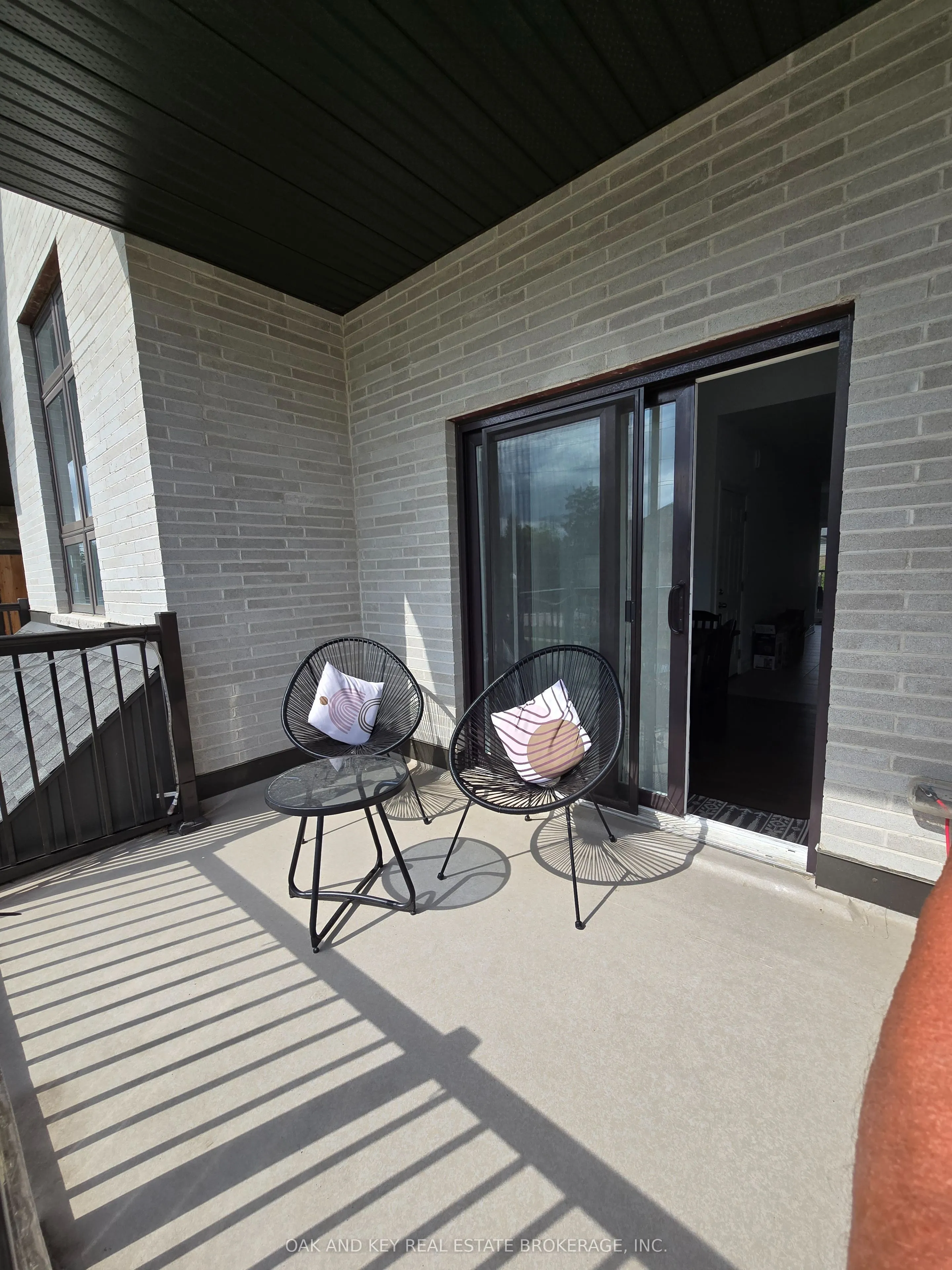 255 Woolwich Street, #204