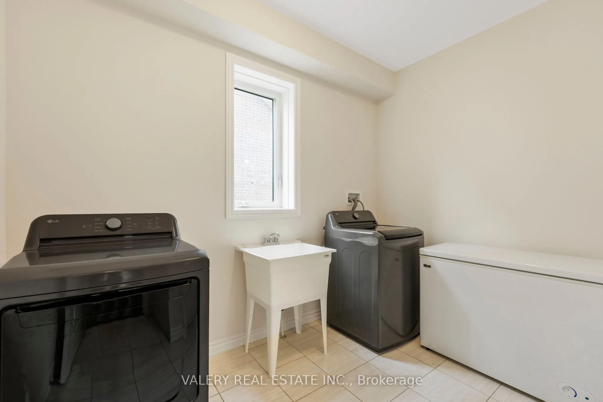 17 Oriole Crescent