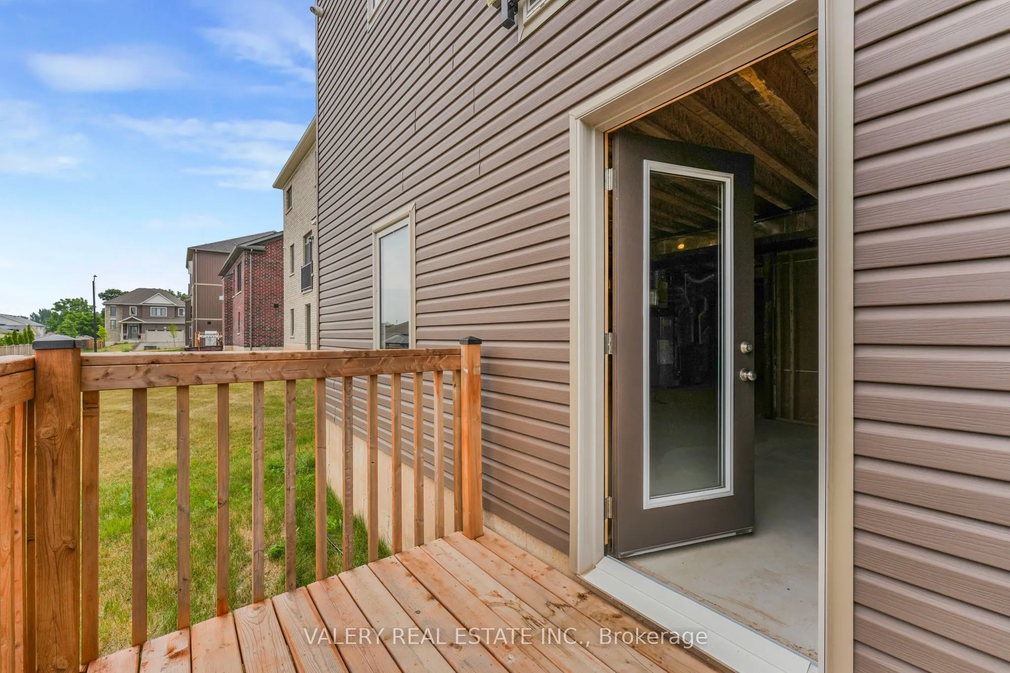 17 Oriole Crescent
