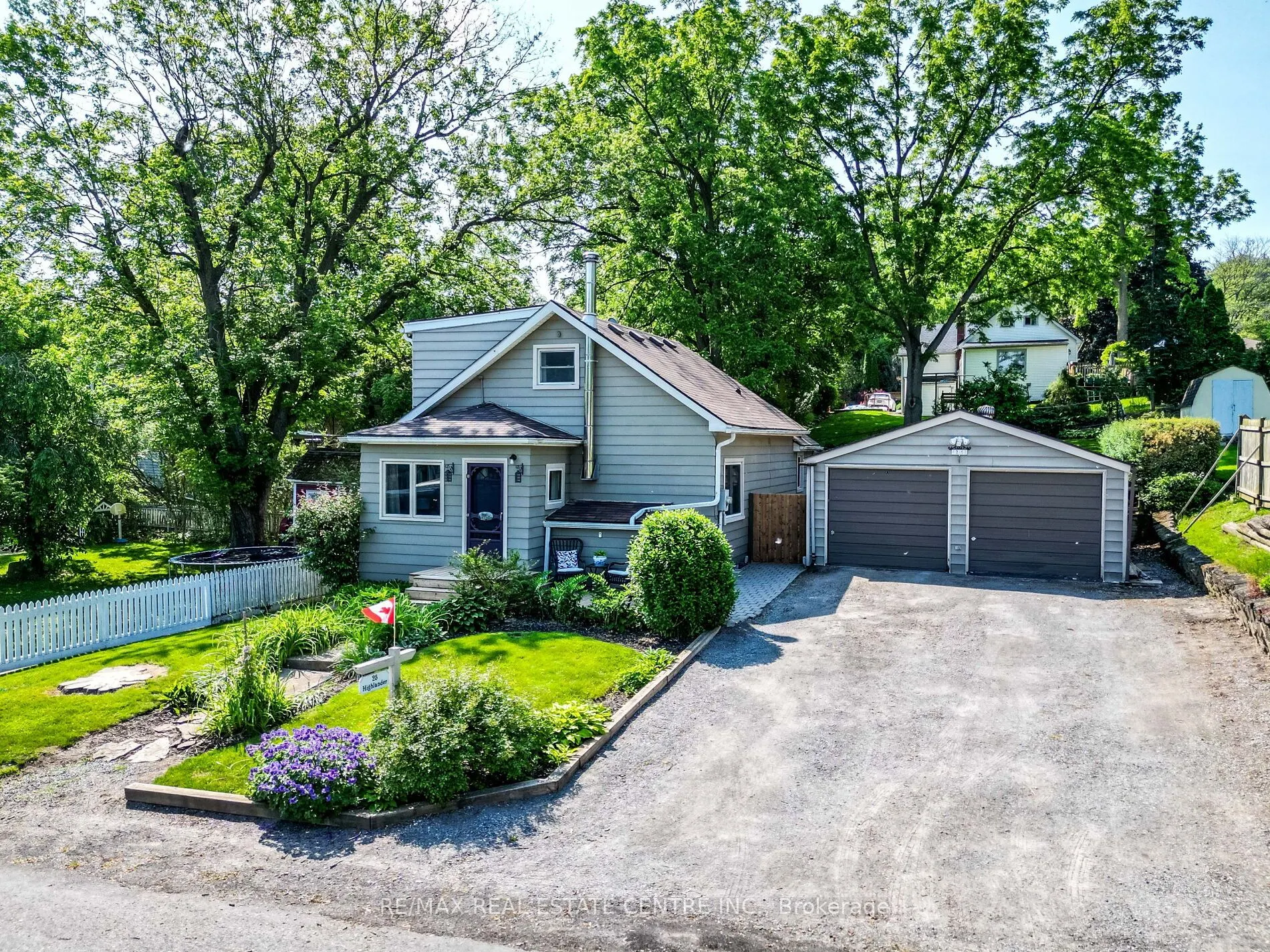 25 Highlander Street