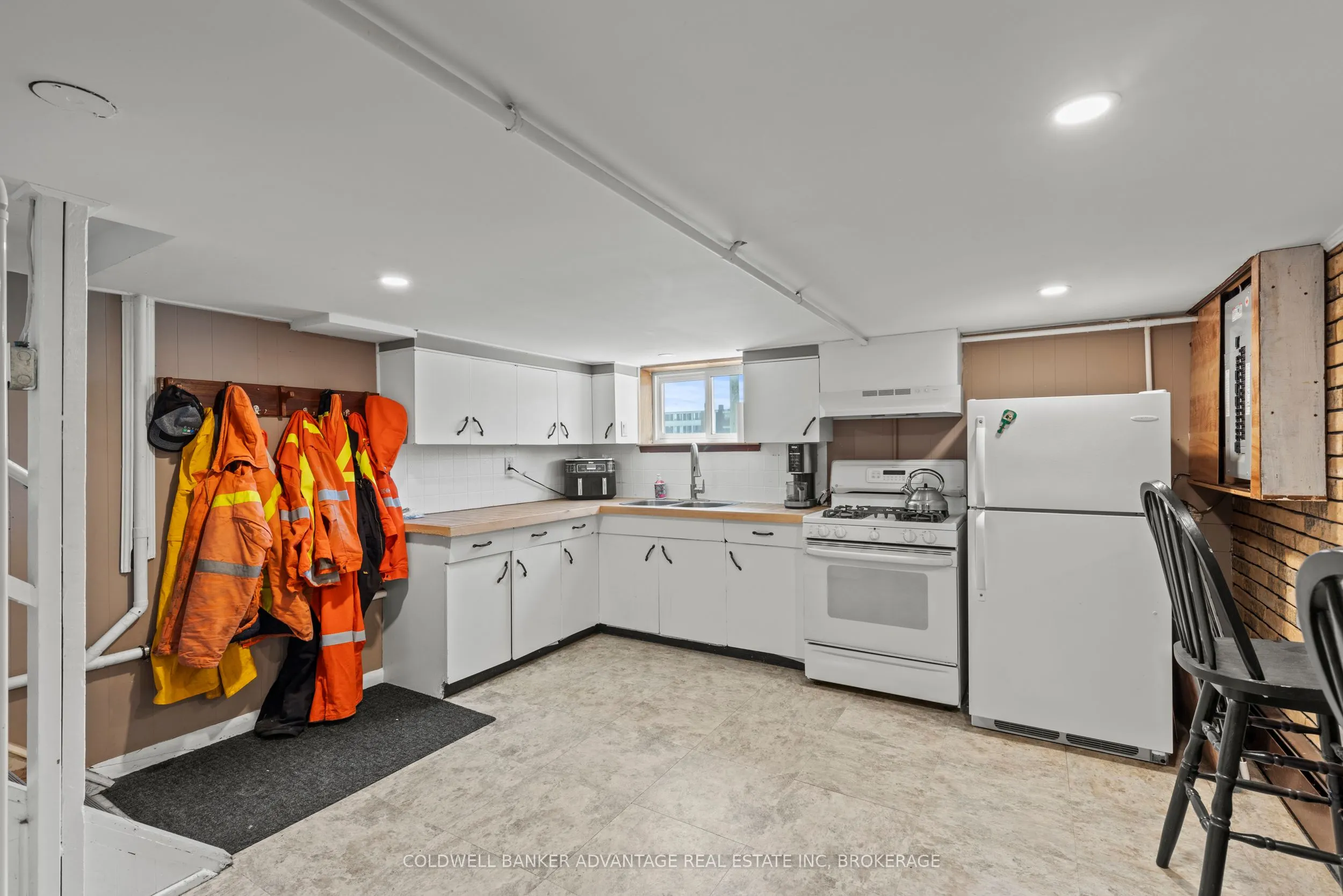 407 Steele Street