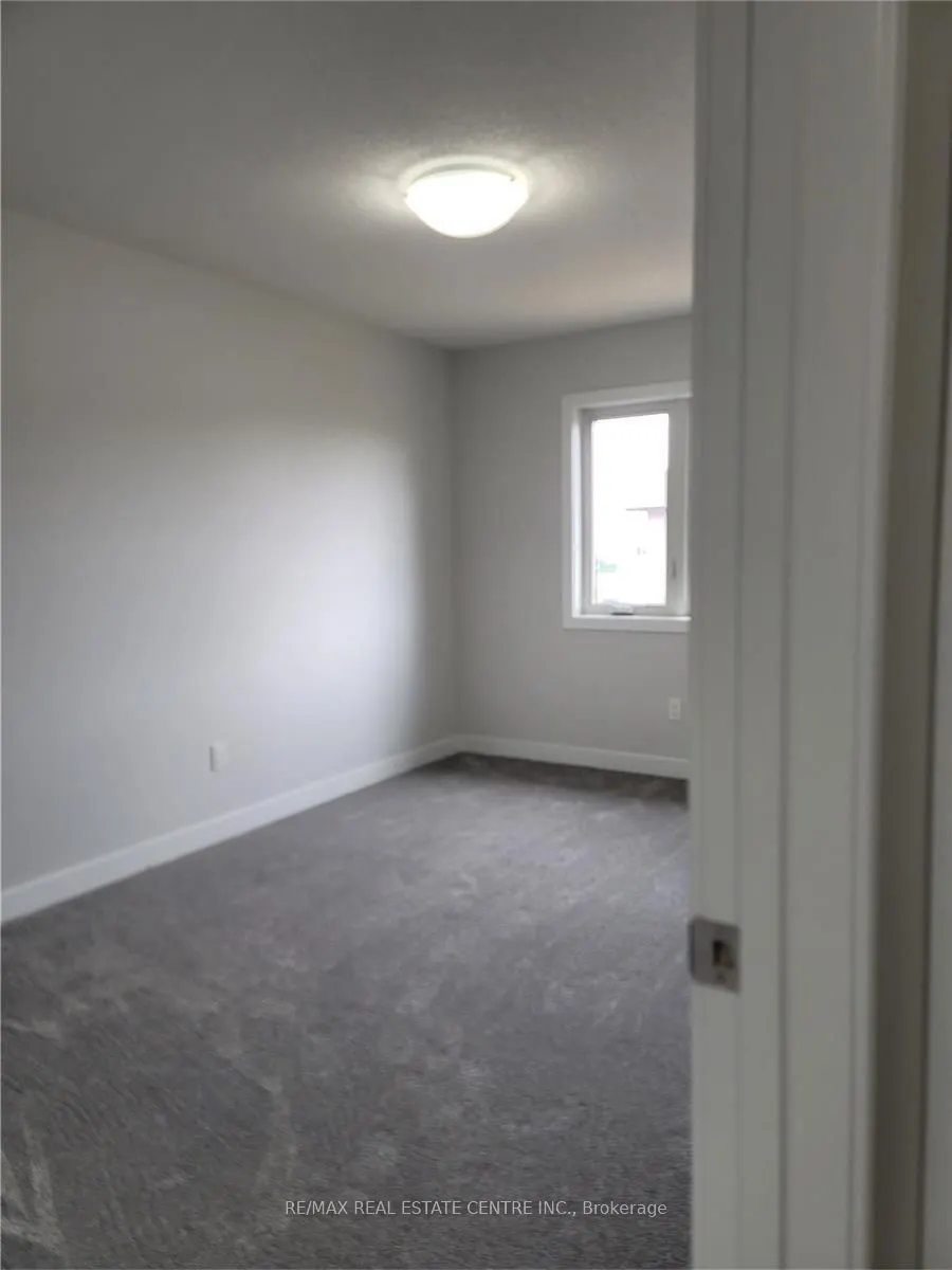 3380 Singleton Avenue, #109
