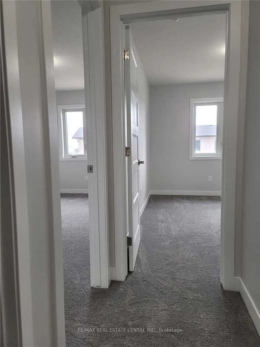 3380 Singleton Avenue, #109