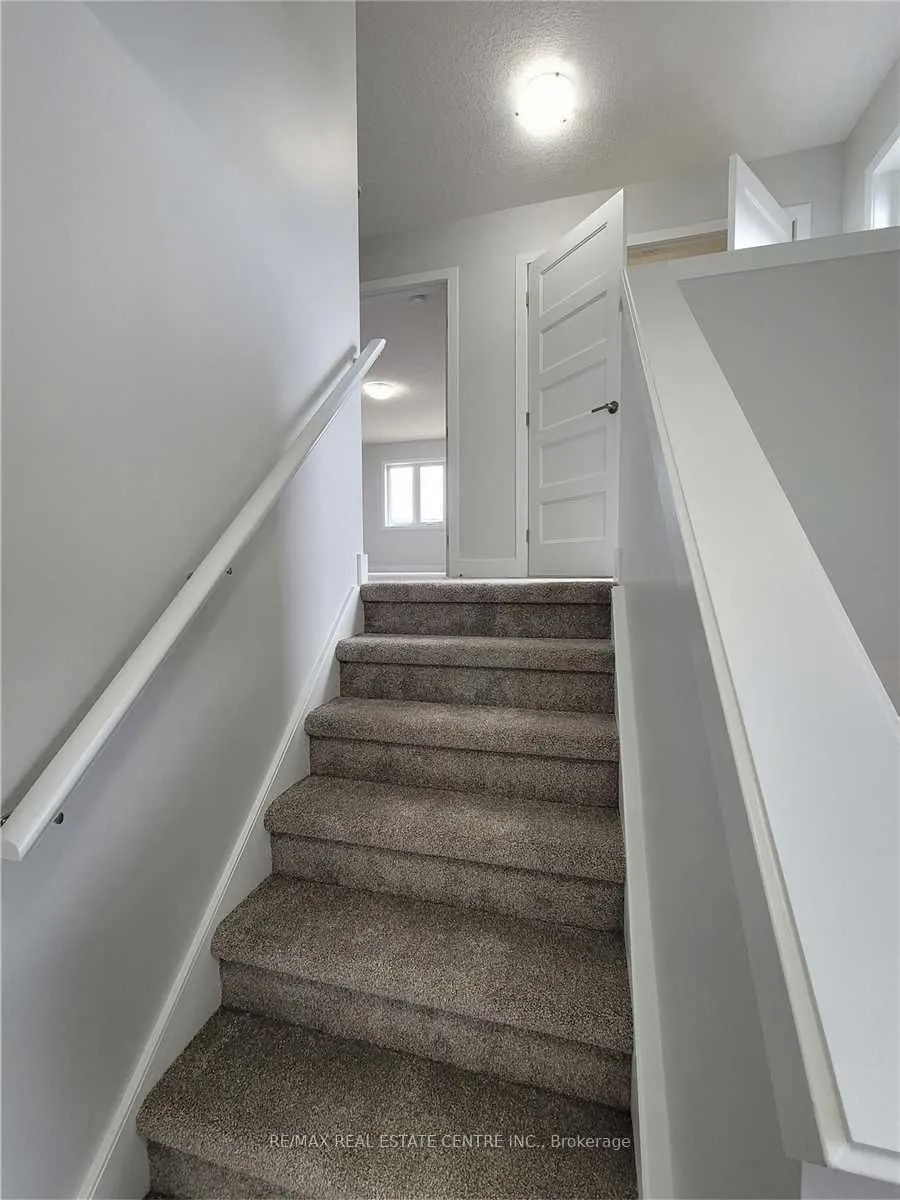 3380 Singleton Avenue, #109