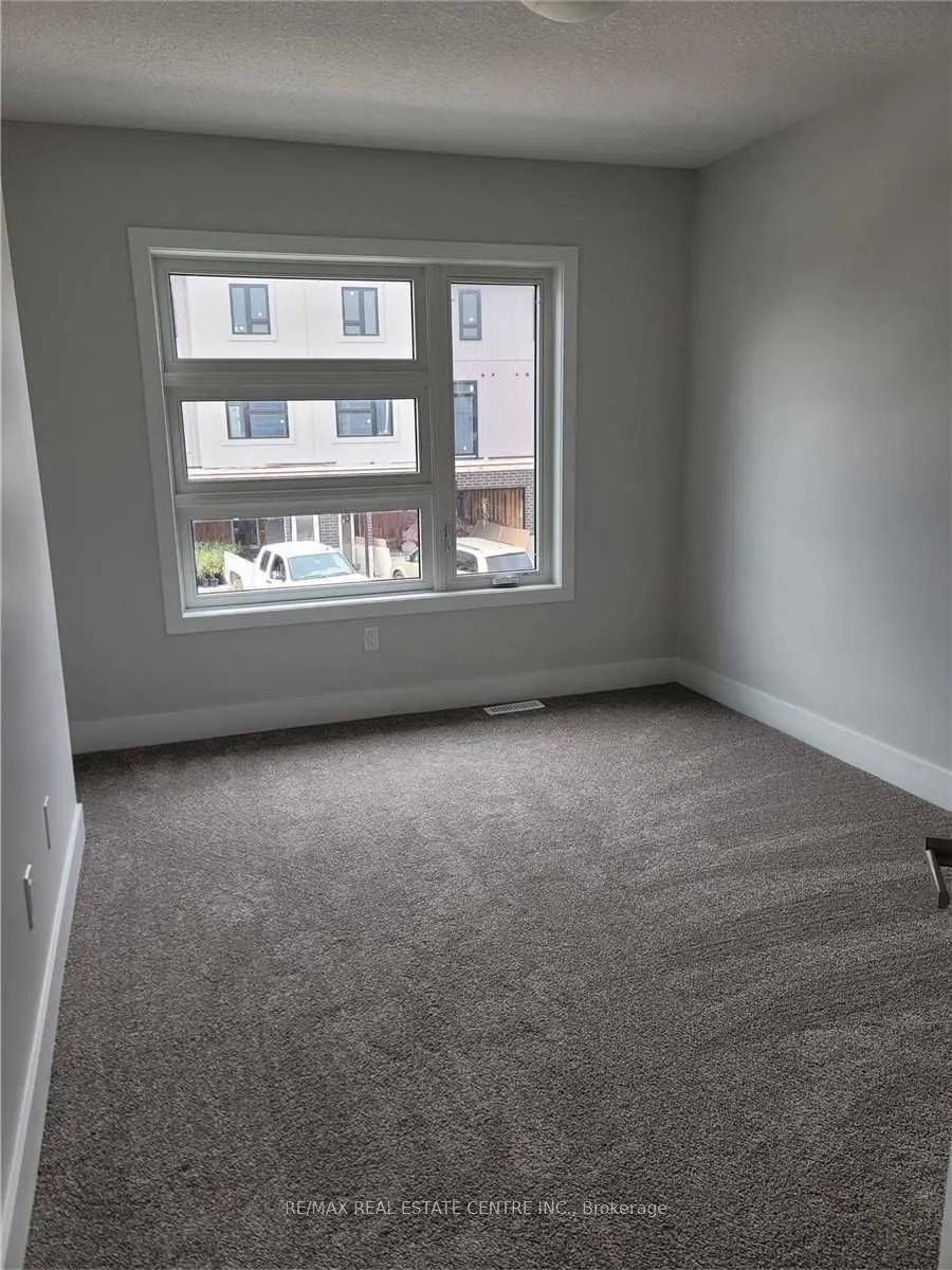 3380 Singleton Avenue, #109