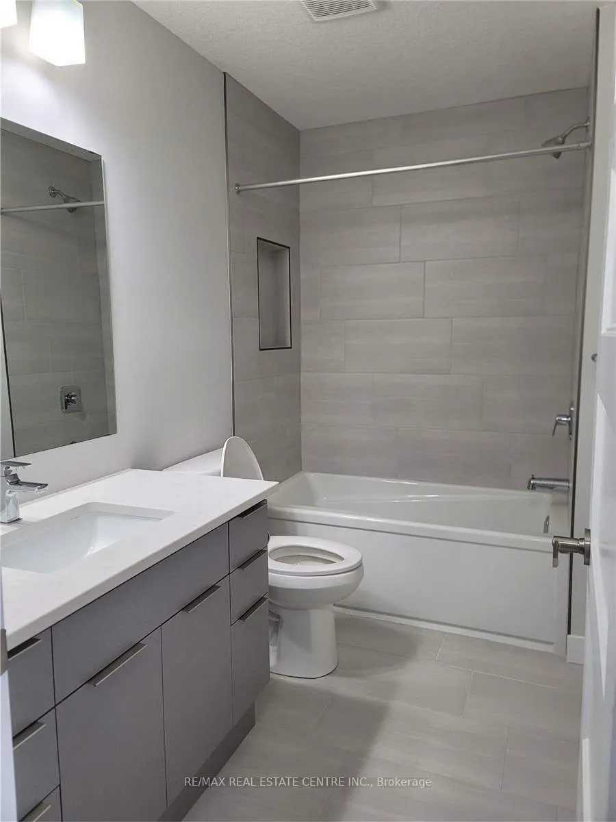3380 Singleton Avenue, #109