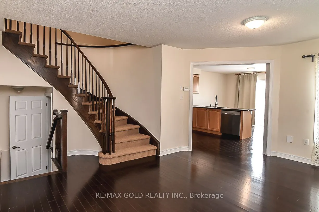 6 Keith Crescent