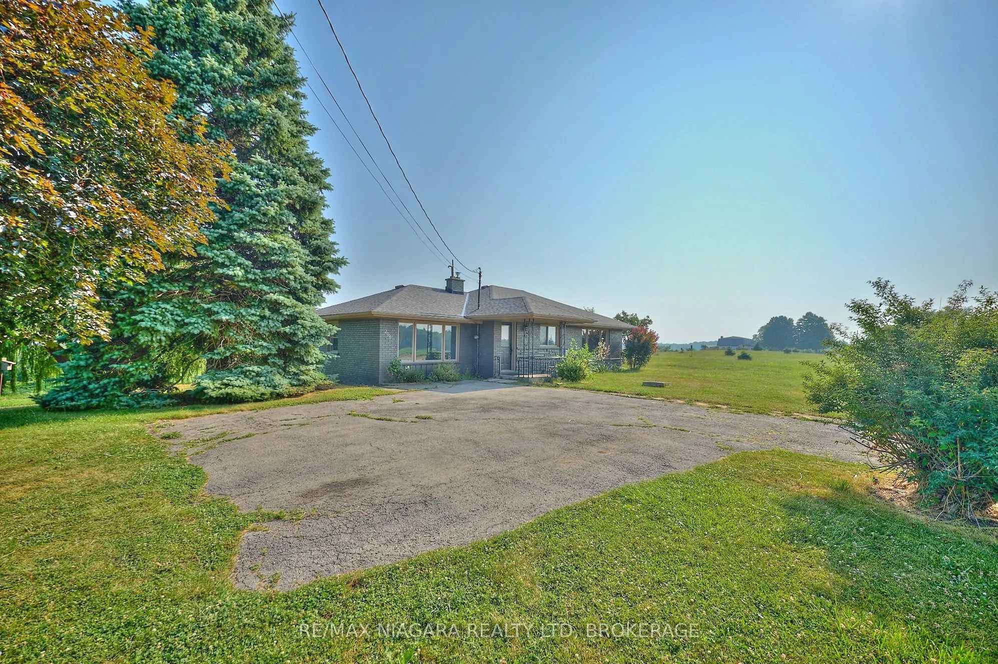 298 RIDGE Road W
