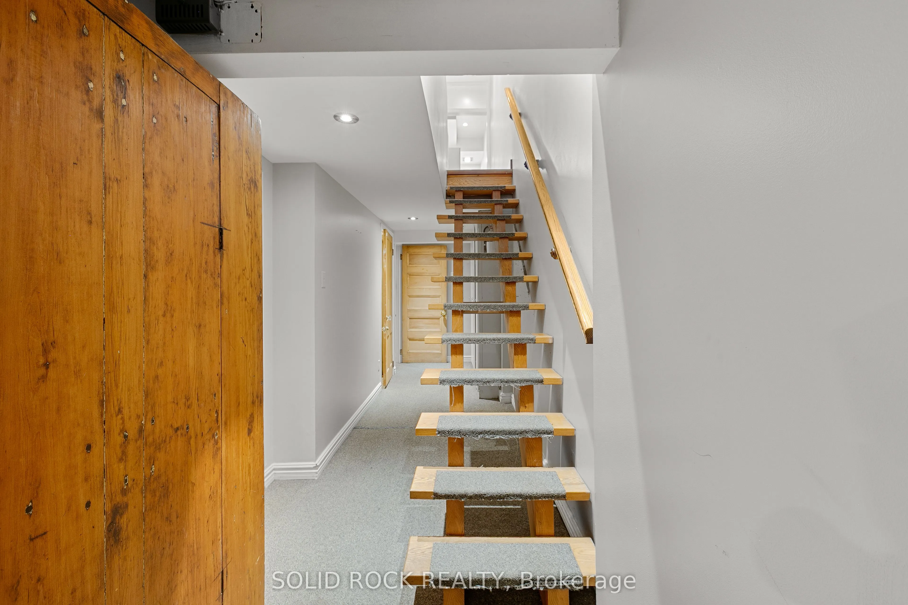 541 Besserer Street