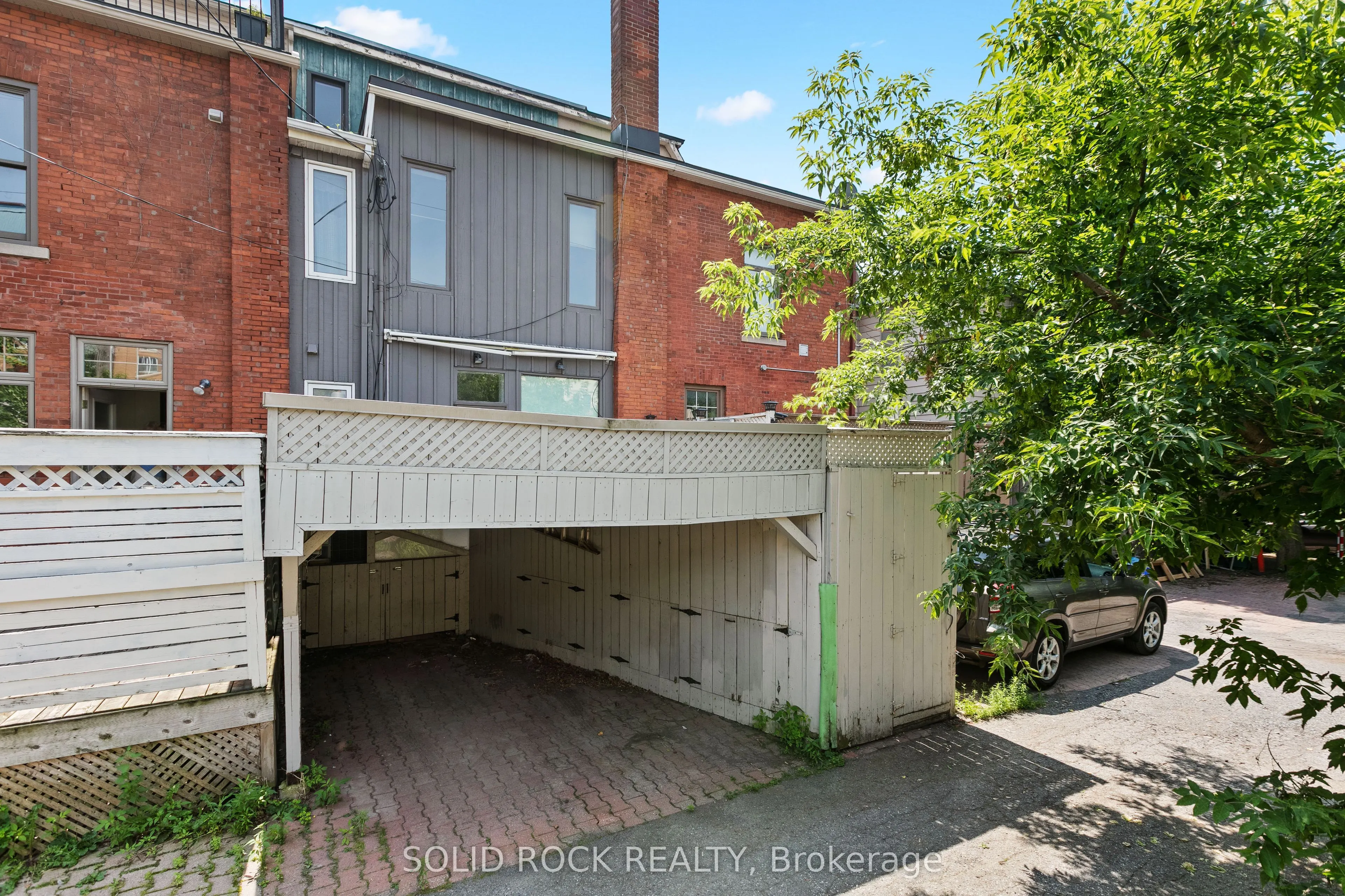 541 Besserer Street