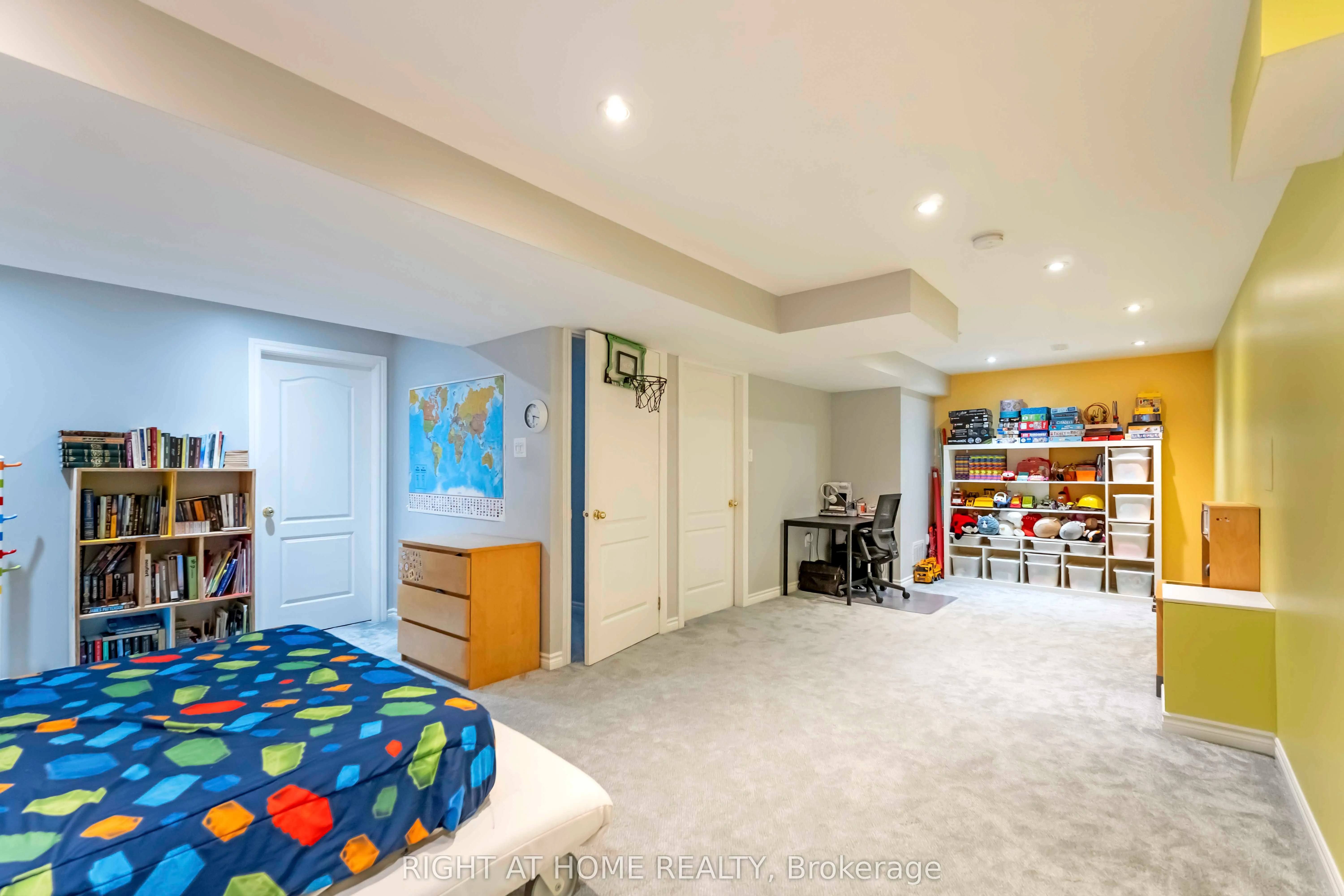1085 Harrogate Drive, #35