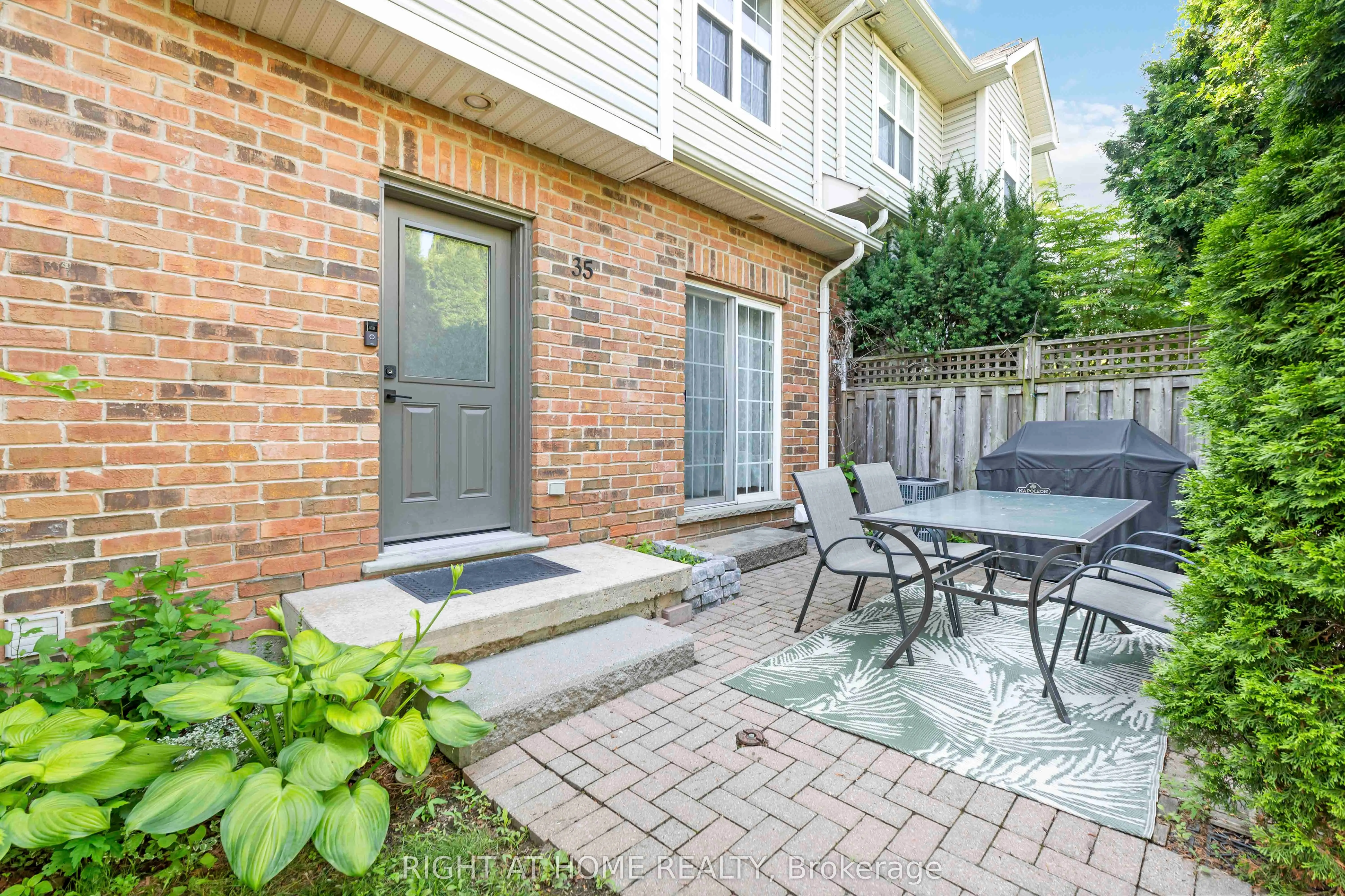 1085 Harrogate Drive, #35