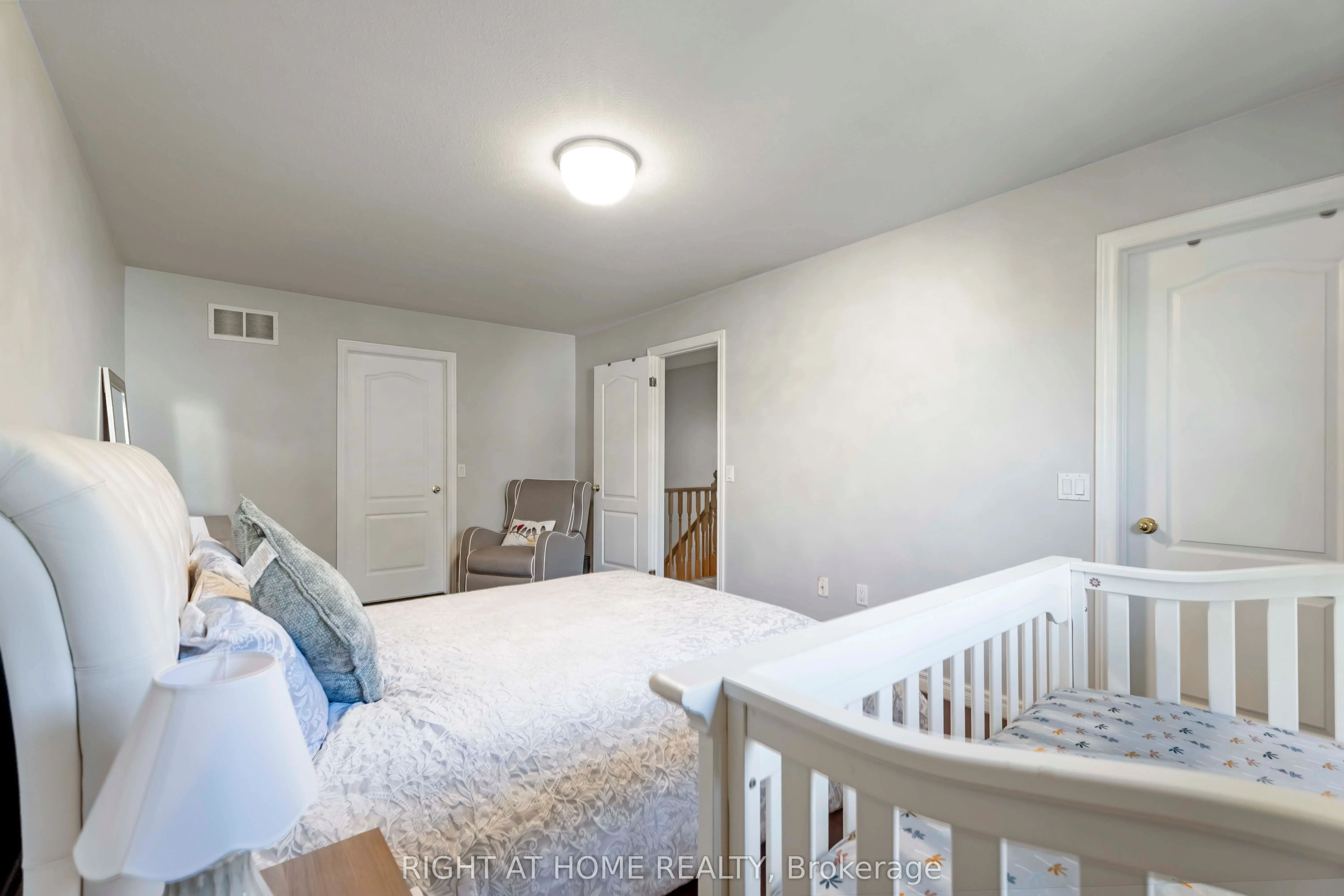 1085 Harrogate Drive, #35